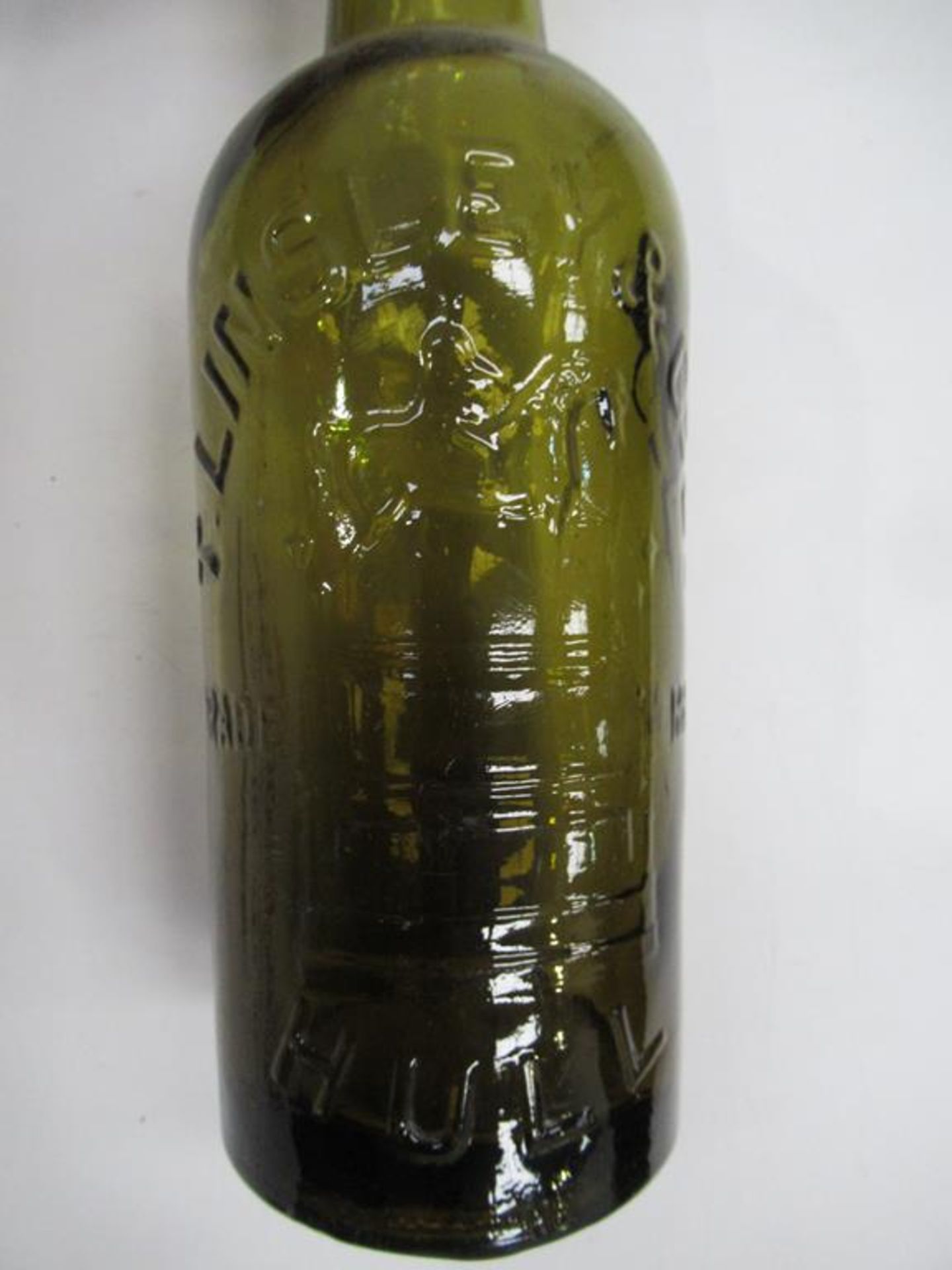 5x Hull Bottles Including Hindle & Co Ltd (3) and T. Linsley & Co Ltd (2) and a Hull Scotter & Son J - Image 13 of 25