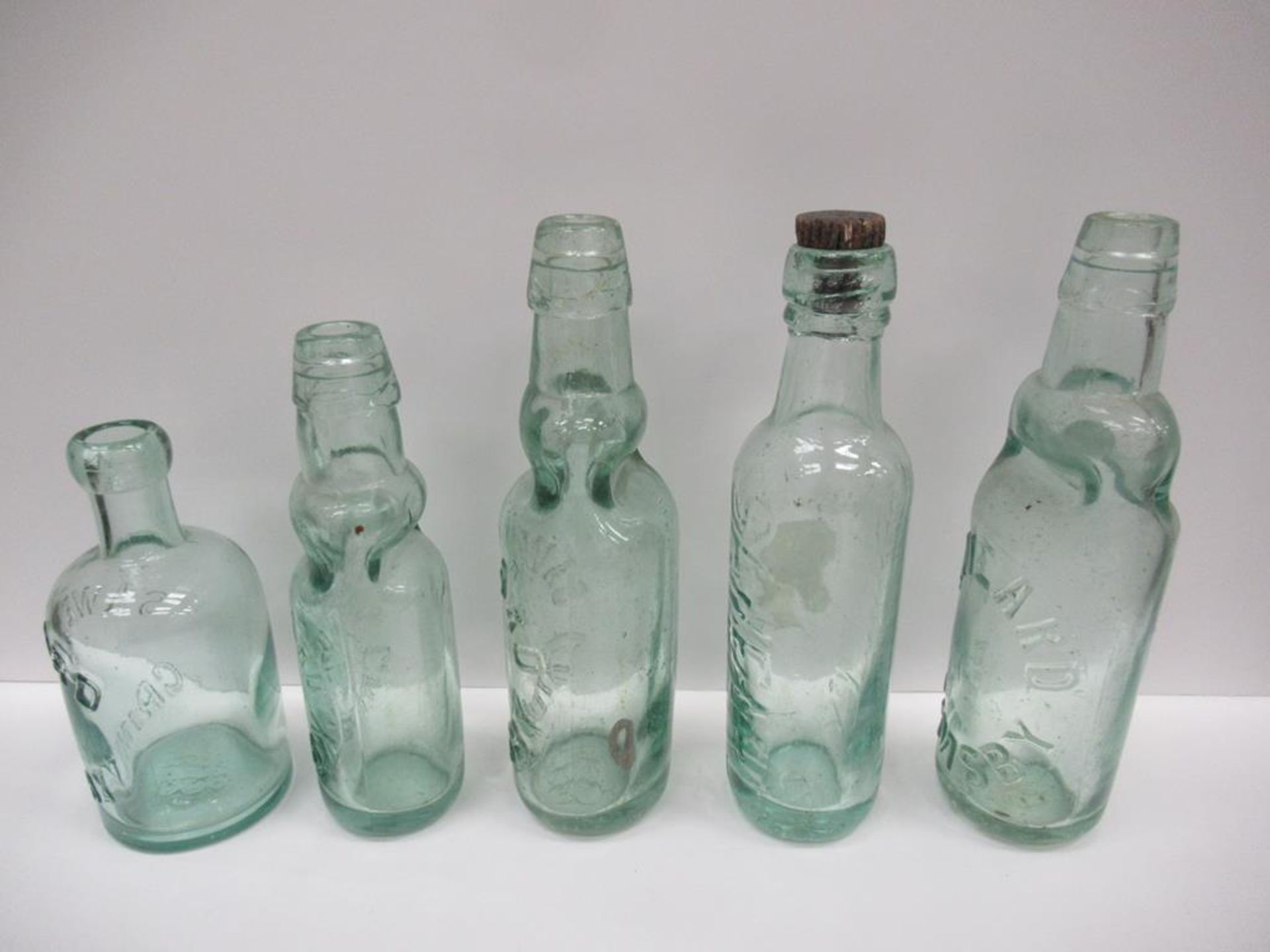 5x Grimsby Saweard bottles featuring three codds (2x 10oz, 1x 8oz) - Image 4 of 15