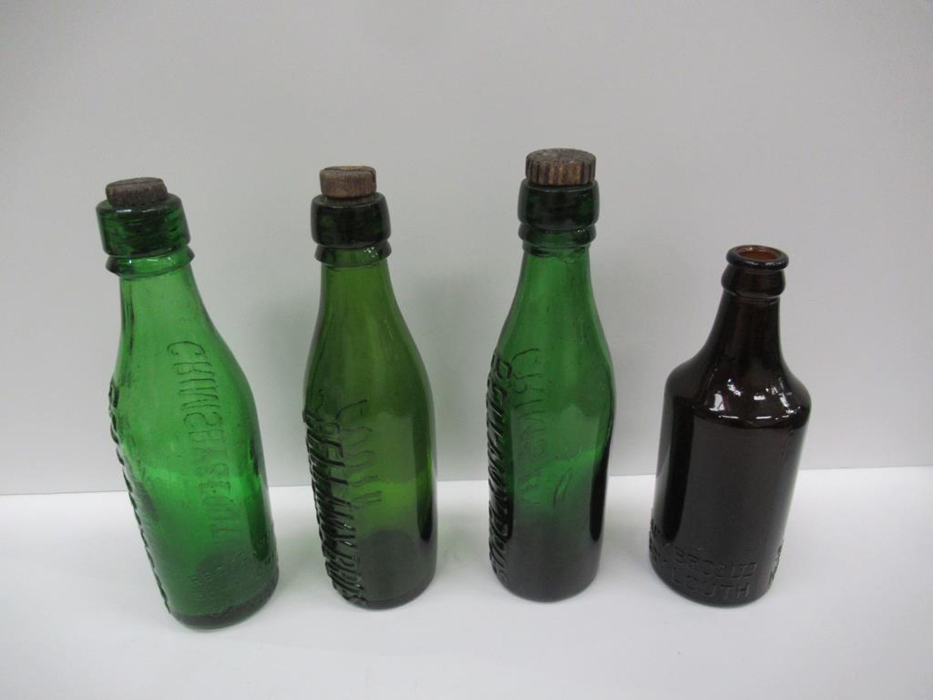 8x Bellamy Bro's (7) and Bellamy Bros Cuthbert coloured bottles (5x Grimsby, 3x Grimsby & Louth) - Image 17 of 28