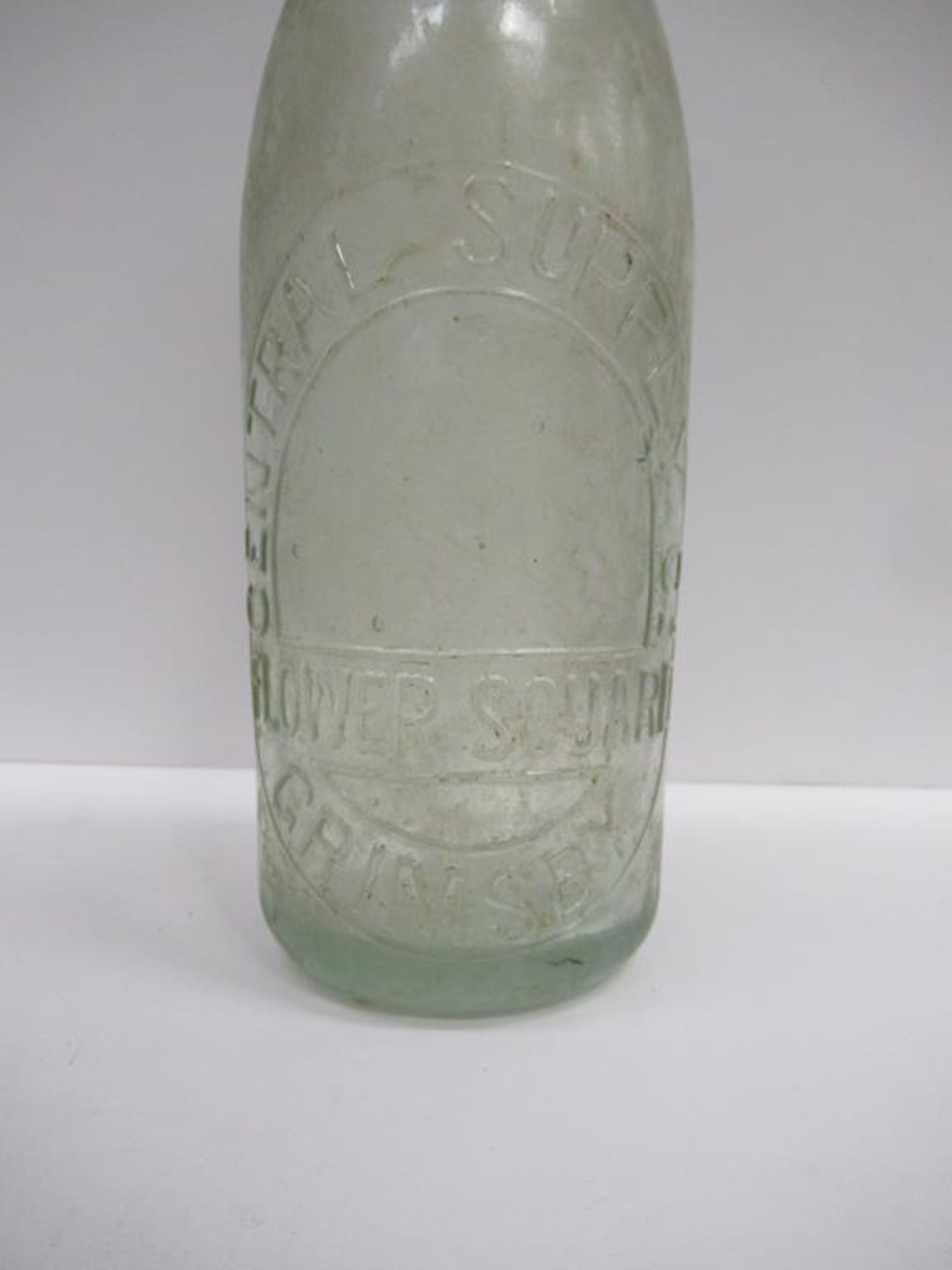 4x Grimsby Central Supply Co (2), Warwicks Cash Stores (1) and H.J. Curry bottles - Image 11 of 13