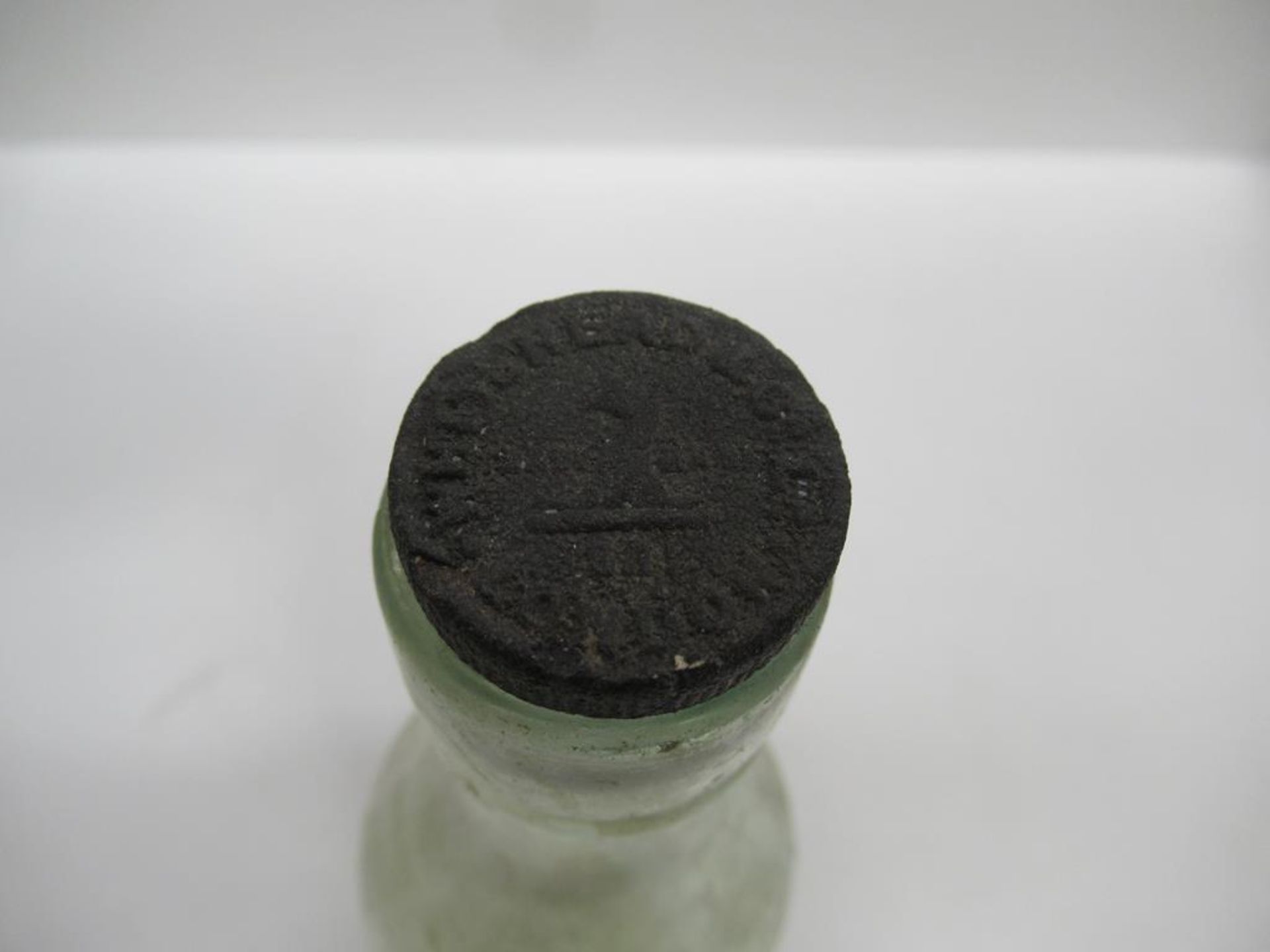 4x Grimsby Central Supply Co (2), Warwicks Cash Stores (1) and H.J. Curry bottles - Image 13 of 13