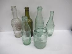 5x Hull Bottles Including Hindle & Co Ltd (3) and T. Linsley & Co Ltd (2) and a Hull Scotter & Son J