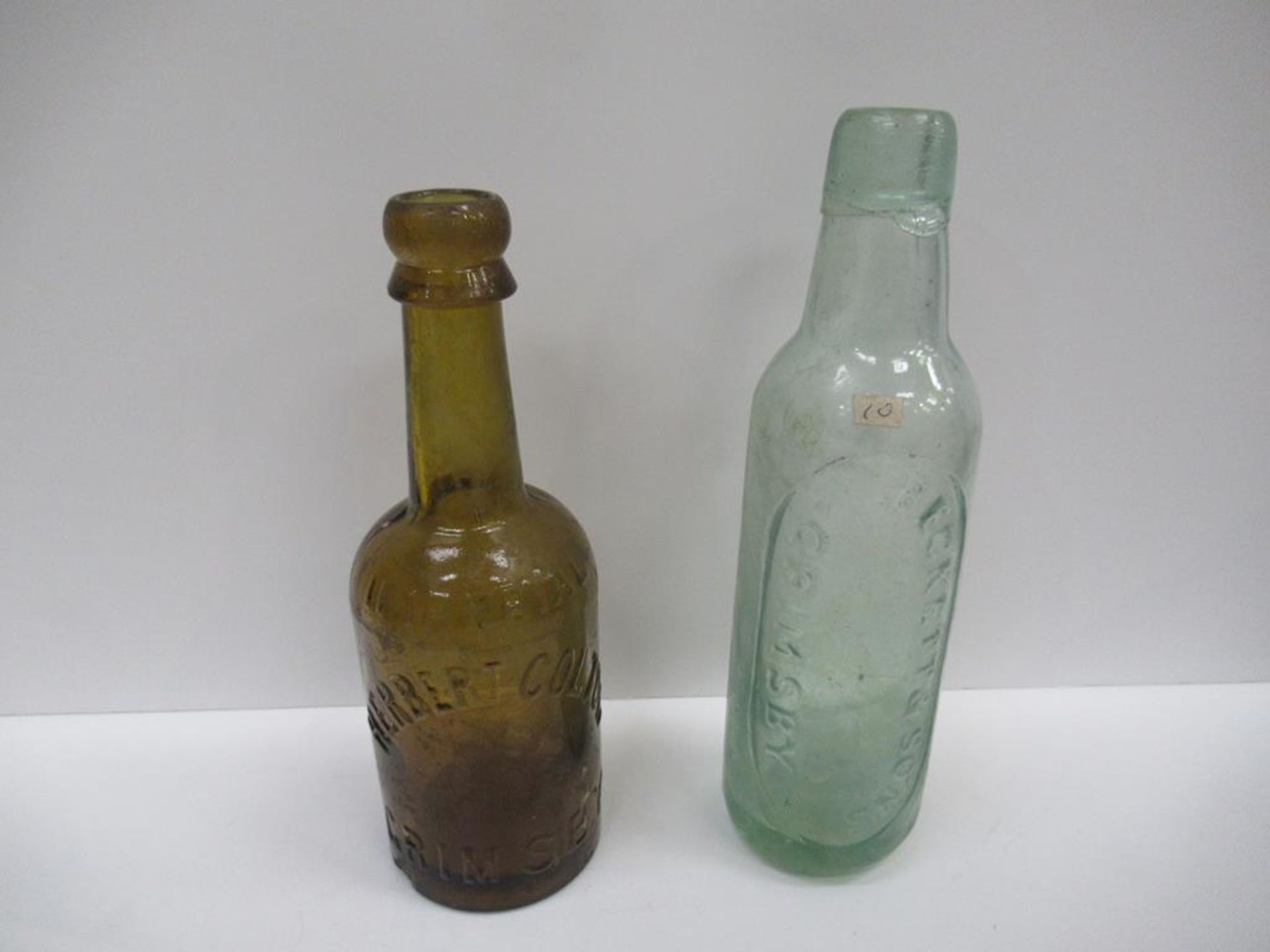 5x Grimsby Herbert Coulton (3) E.W Beckett & Co (1) and Beckett & Sons (1) bottles (4x coloured) - Image 13 of 20