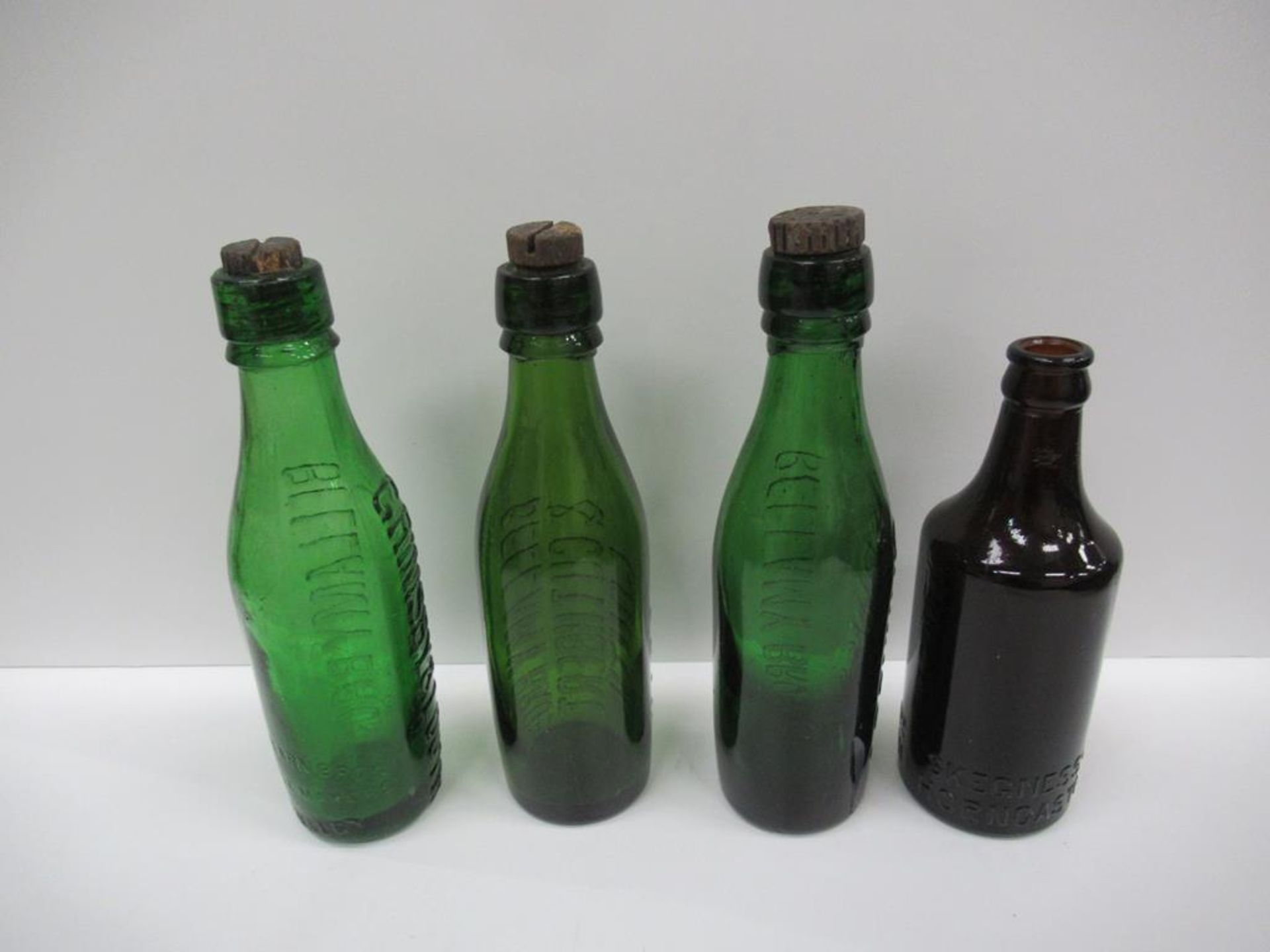 8x Bellamy Bro's (7) and Bellamy Bros Cuthbert coloured bottles (5x Grimsby, 3x Grimsby & Louth) - Image 16 of 28