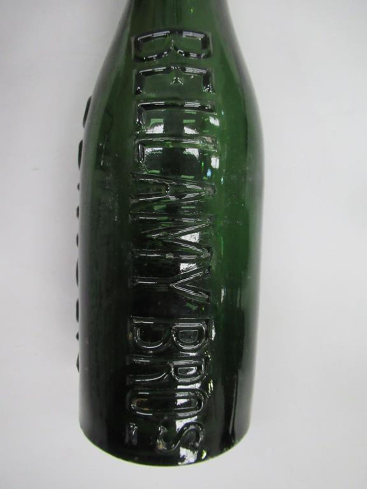 8x Bellamy Bro's (7) and Bellamy Bros Cuthbert coloured bottles (5x Grimsby, 3x Grimsby & Louth) - Image 6 of 28