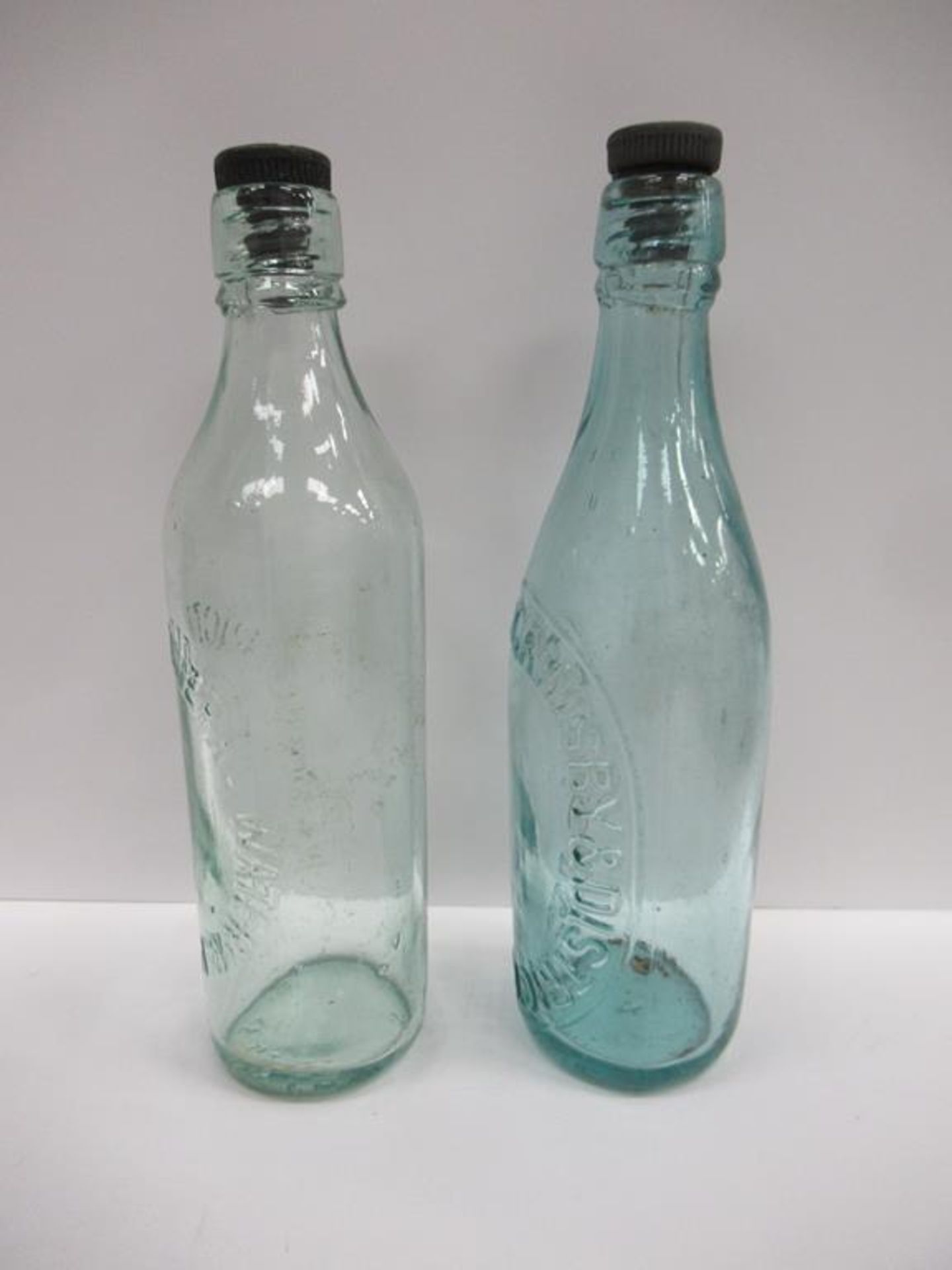 2x Grimsby & District Mineral Water Co. Ltd bottles- one coloured - Image 4 of 10