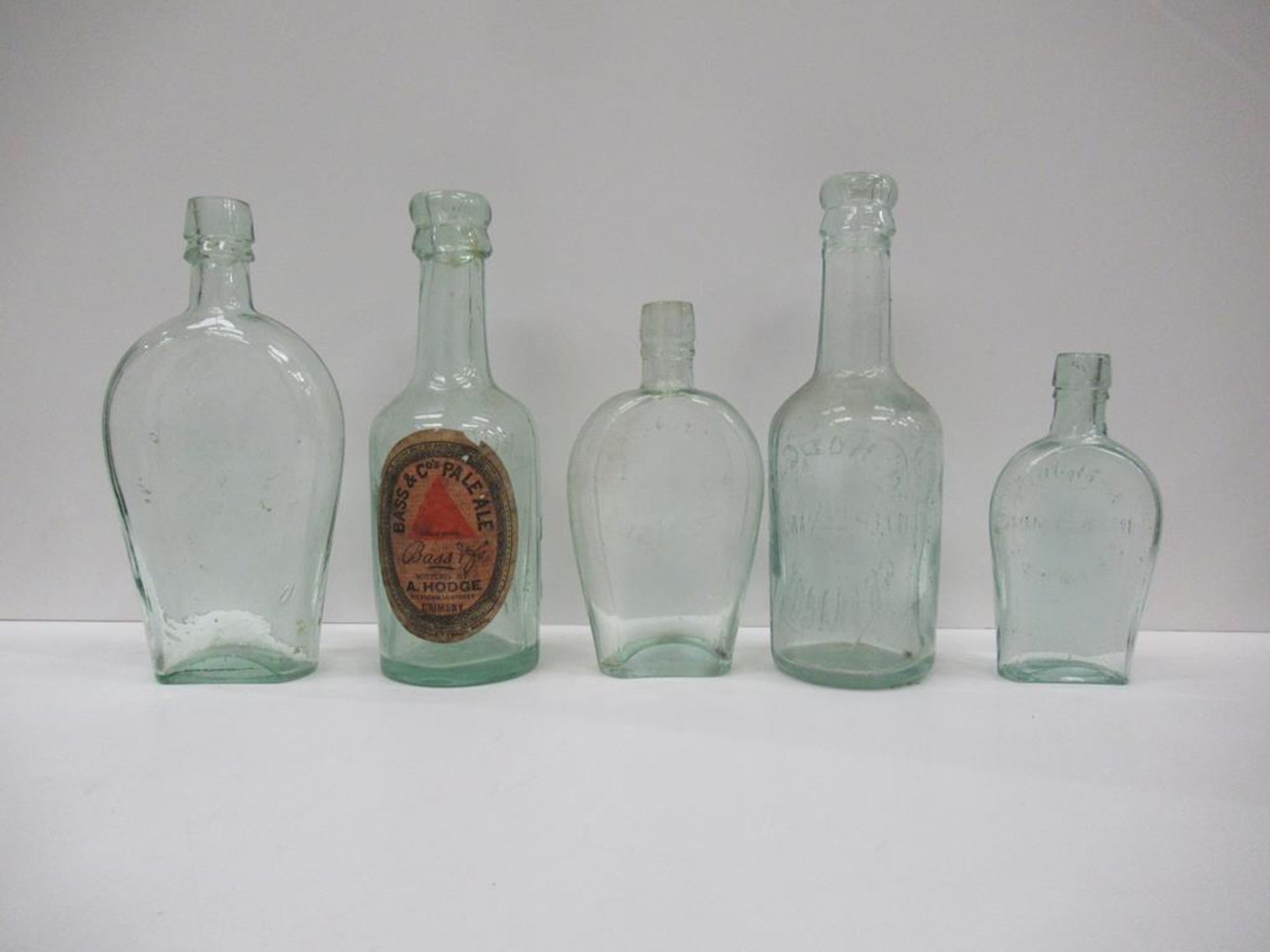 10x Grimsby A. Hodge Bottles- 2x coloured - Image 25 of 38