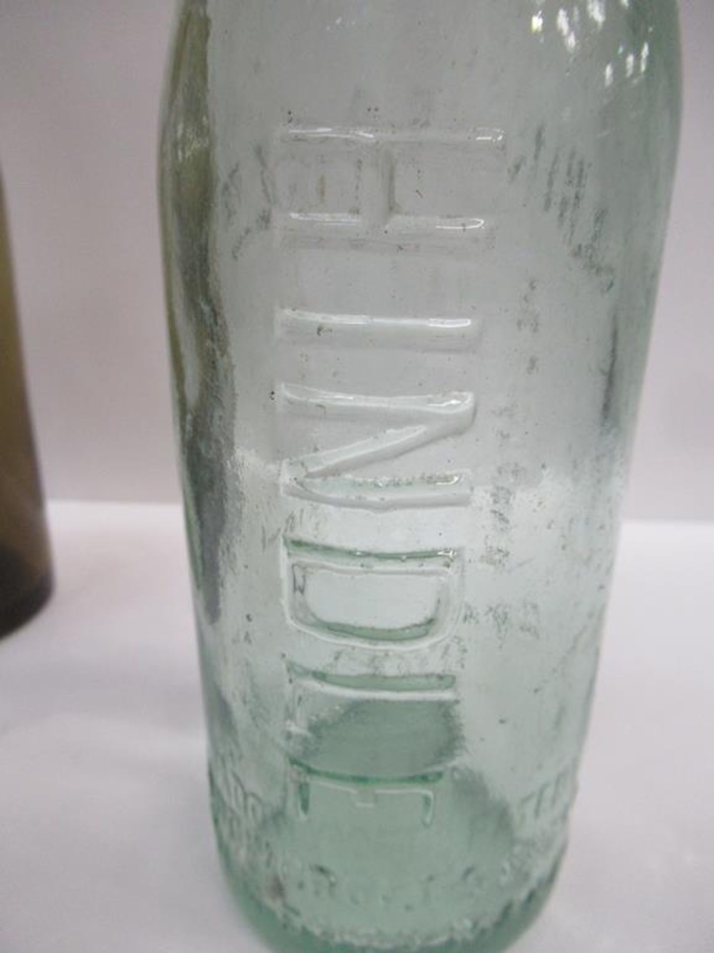 5x Hull Bottles Including Hindle & Co Ltd (3) and T. Linsley & Co Ltd (2) and a Hull Scotter & Son J - Image 9 of 25