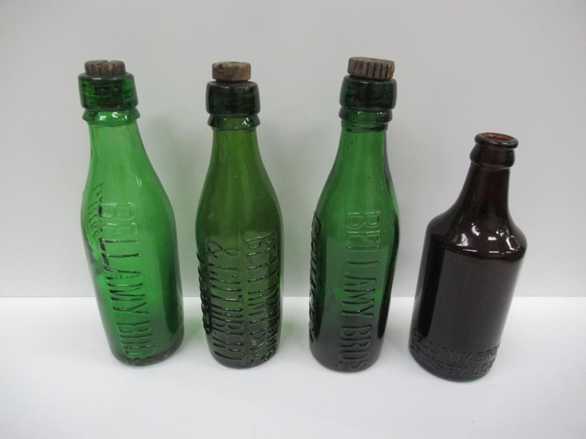 8x Bellamy Bro's (7) and Bellamy Bros Cuthbert coloured bottles (5x Grimsby, 3x Grimsby & Louth) - Image 14 of 28