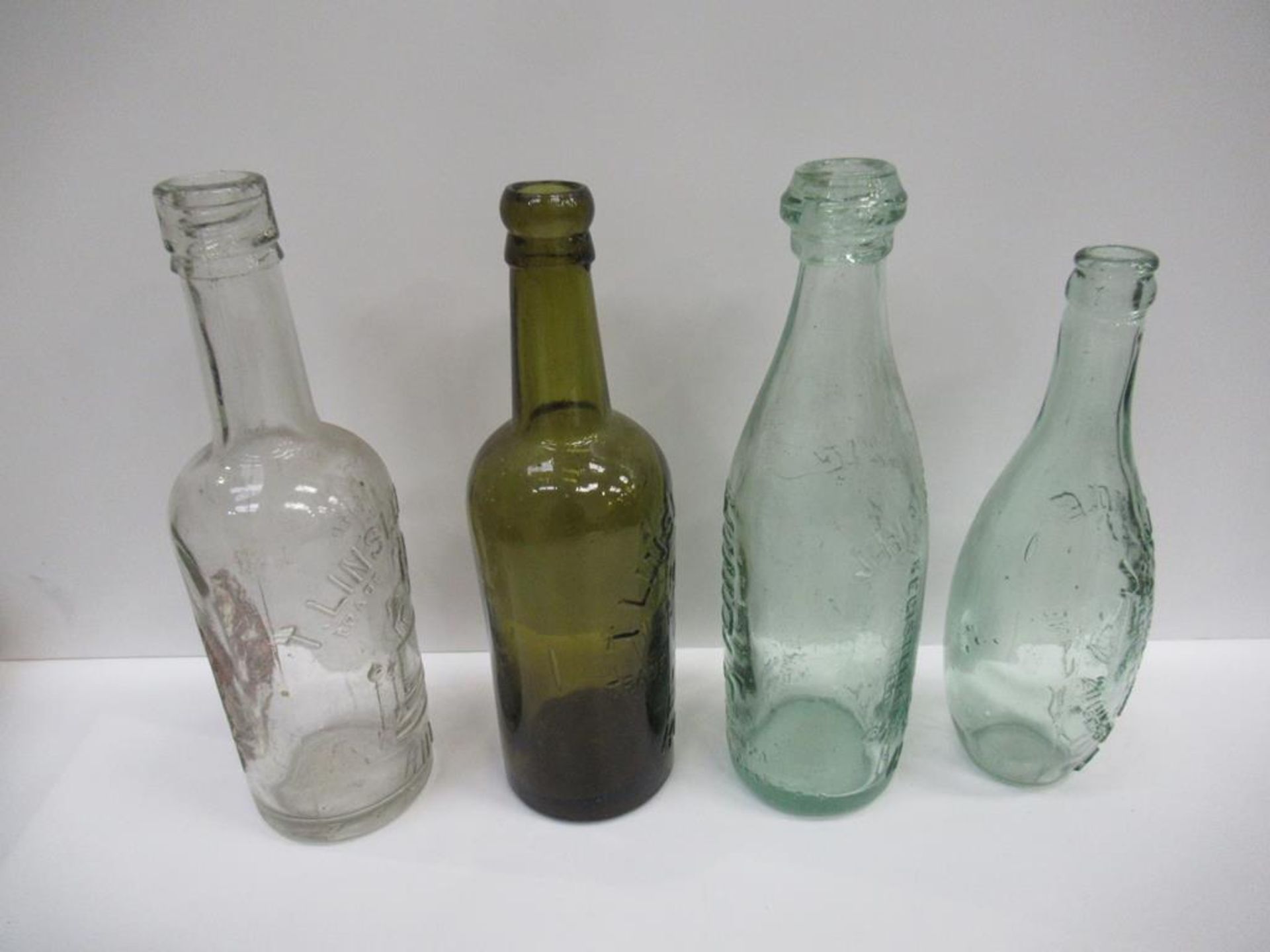 5x Hull Bottles Including Hindle & Co Ltd (3) and T. Linsley & Co Ltd (2) and a Hull Scotter & Son J - Image 3 of 25