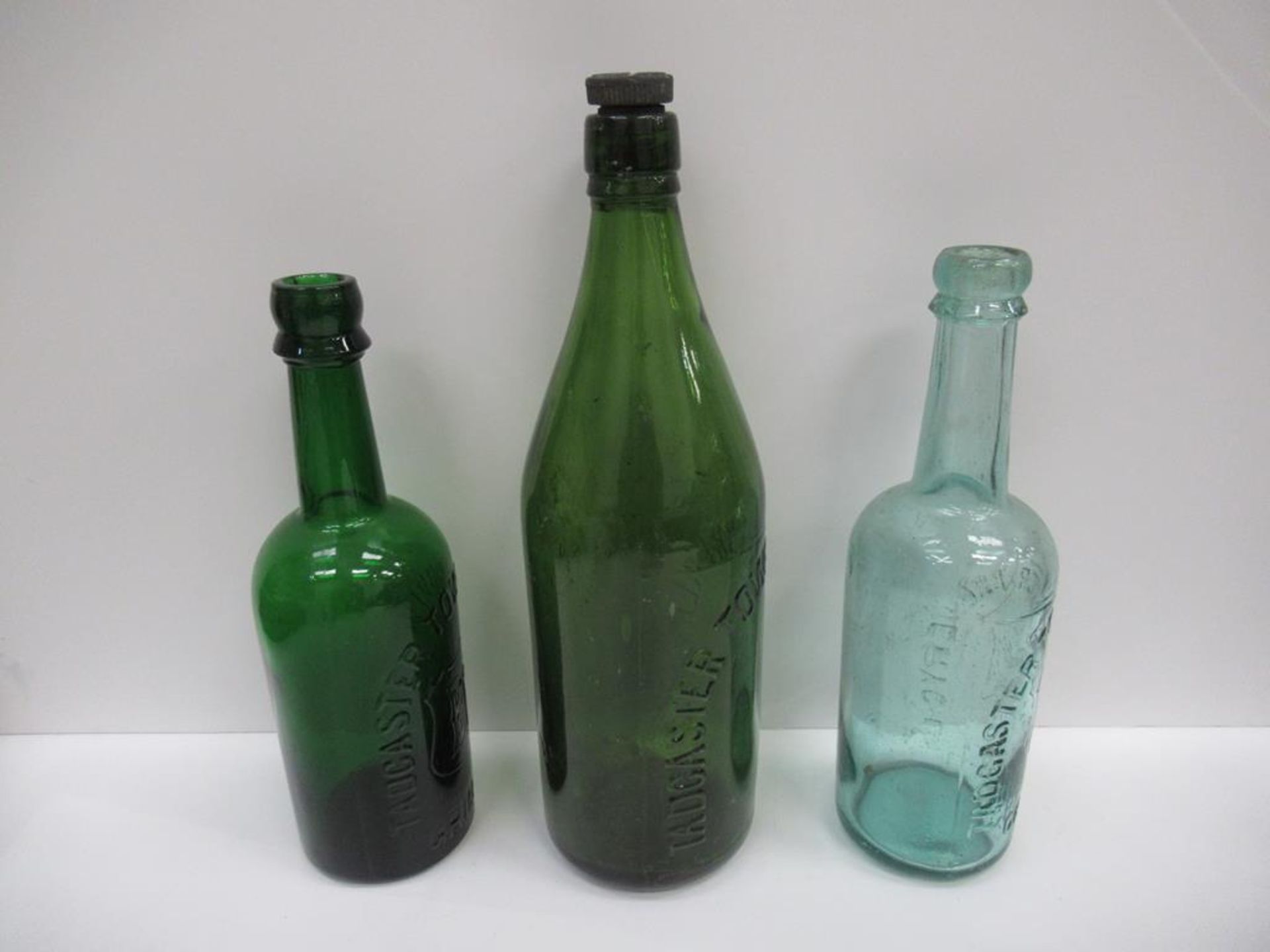 6x Grimsby Tadcaster Tower Brewery Co. Ltd bottles (2x coloured) - Image 3 of 22