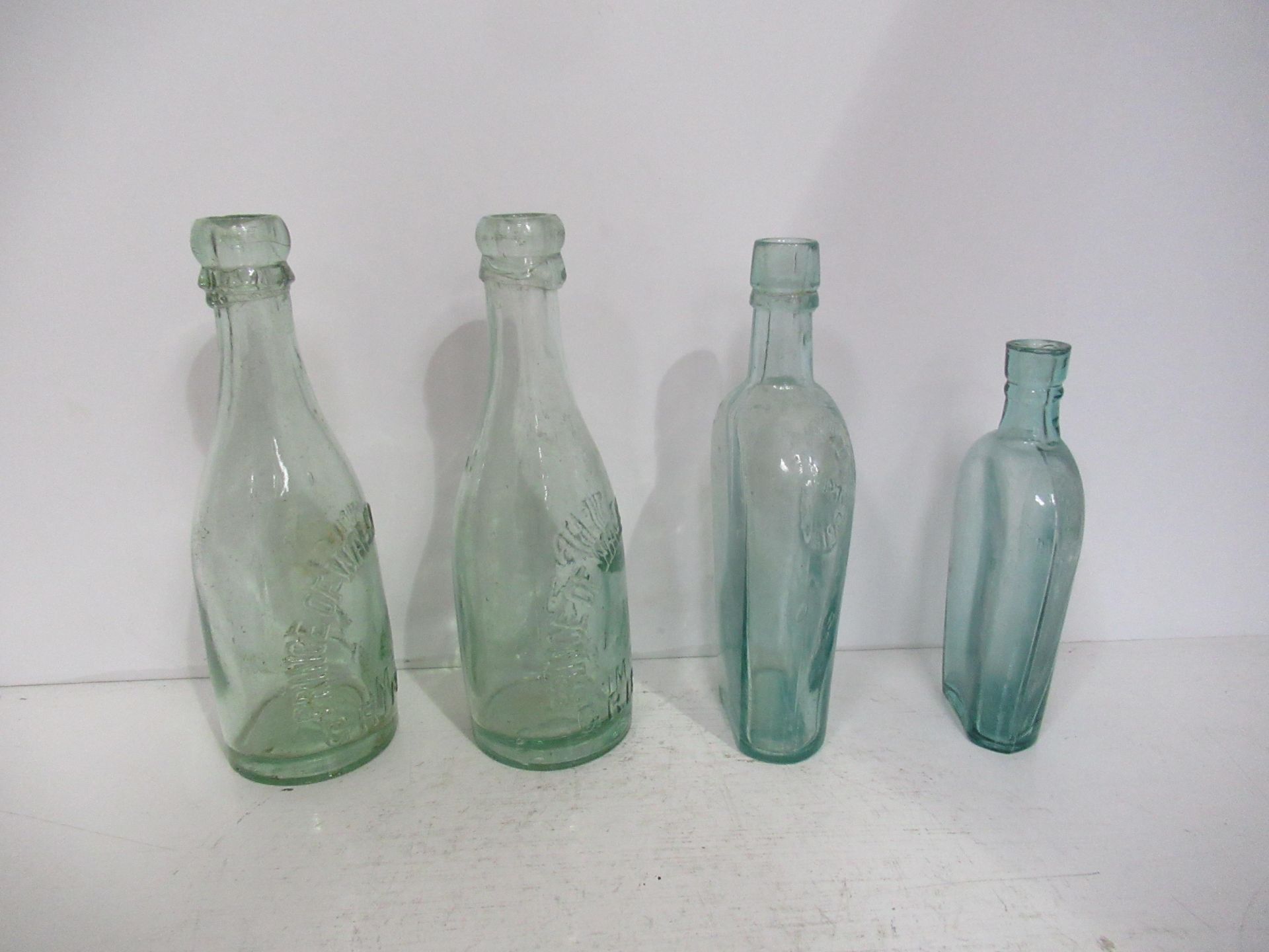 9x Grimsby theatre/hotel bottles - Image 3 of 20