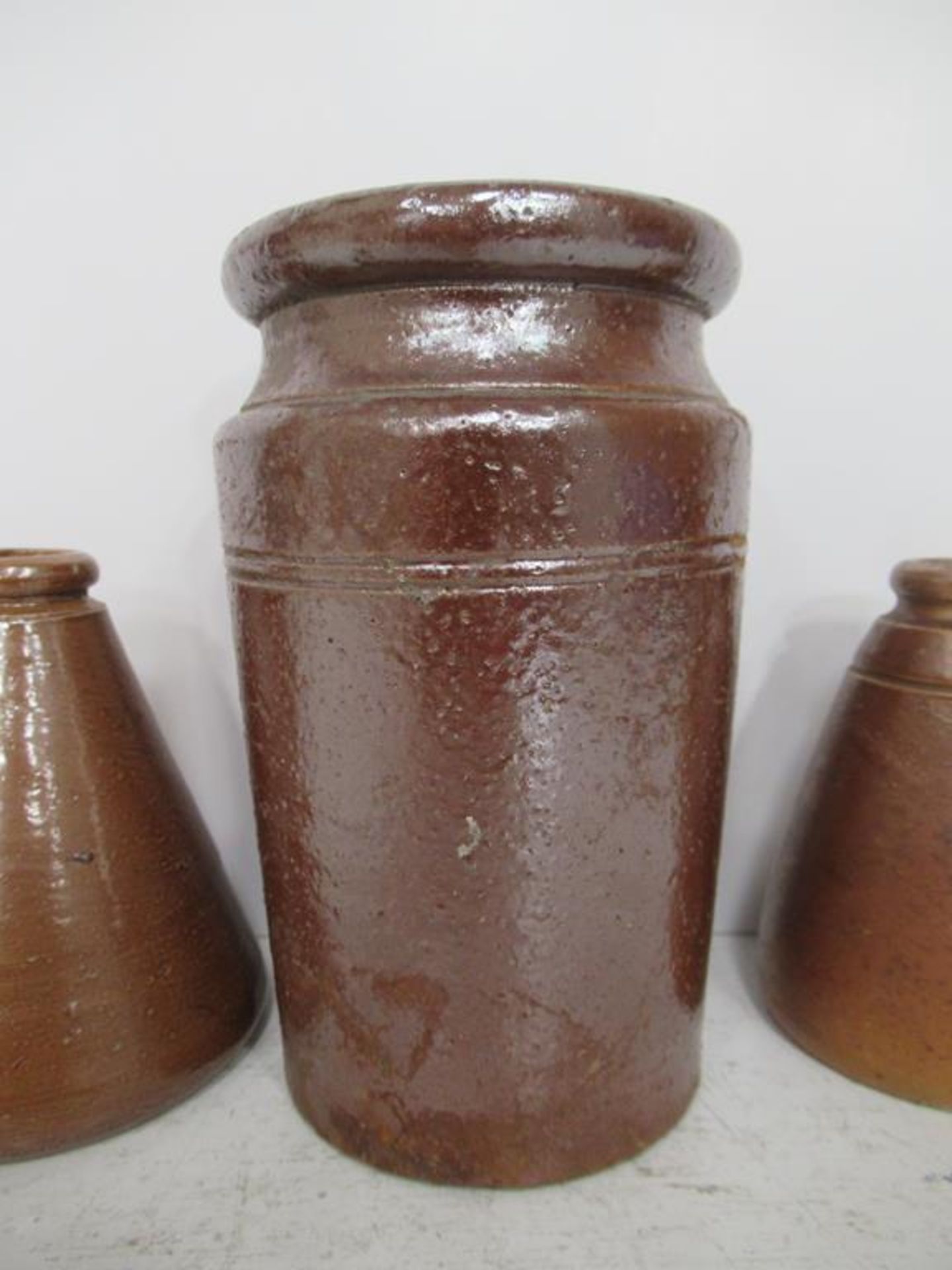 7 x Assorted Stone Bottles/Containers - unnamed and location unknown - Image 4 of 11