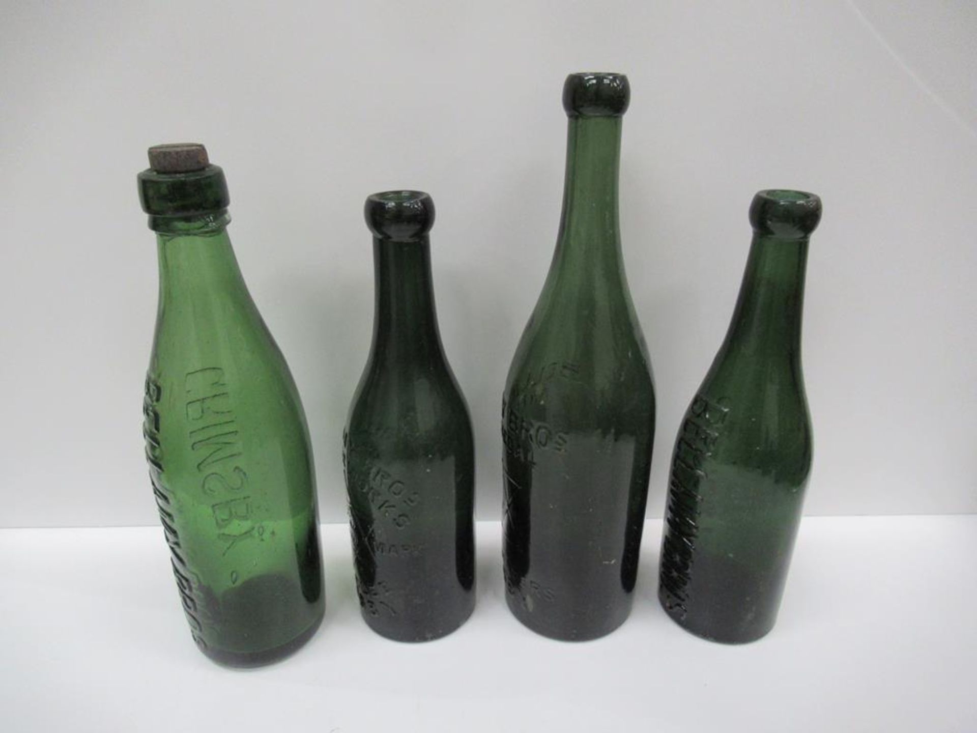 8x Bellamy Bro's (7) and Bellamy Bros Cuthbert coloured bottles (5x Grimsby, 3x Grimsby & Louth) - Image 5 of 28
