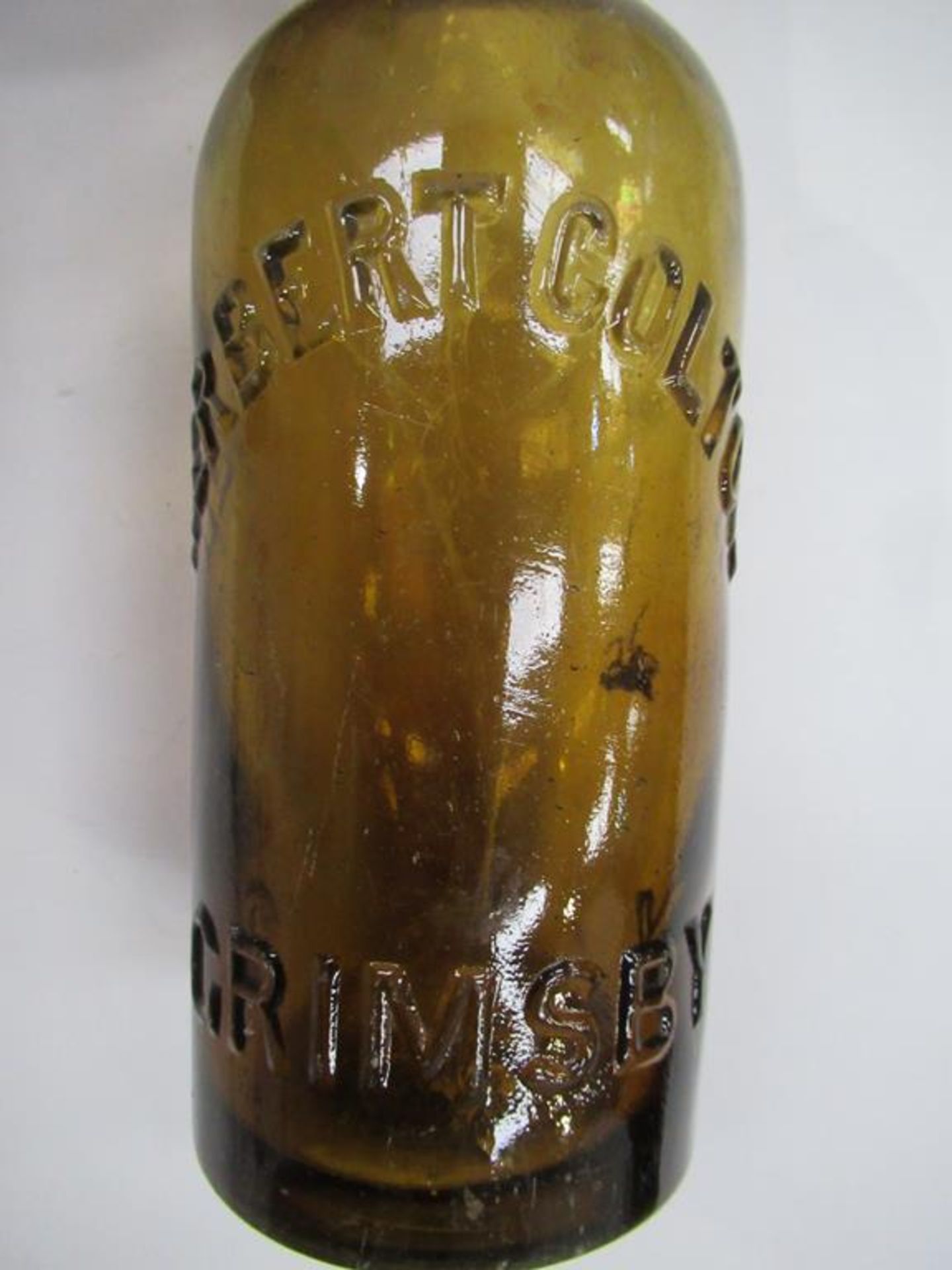 5x Grimsby Herbert Coulton (3) E.W Beckett & Co (1) and Beckett & Sons (1) bottles (4x coloured) - Image 10 of 20