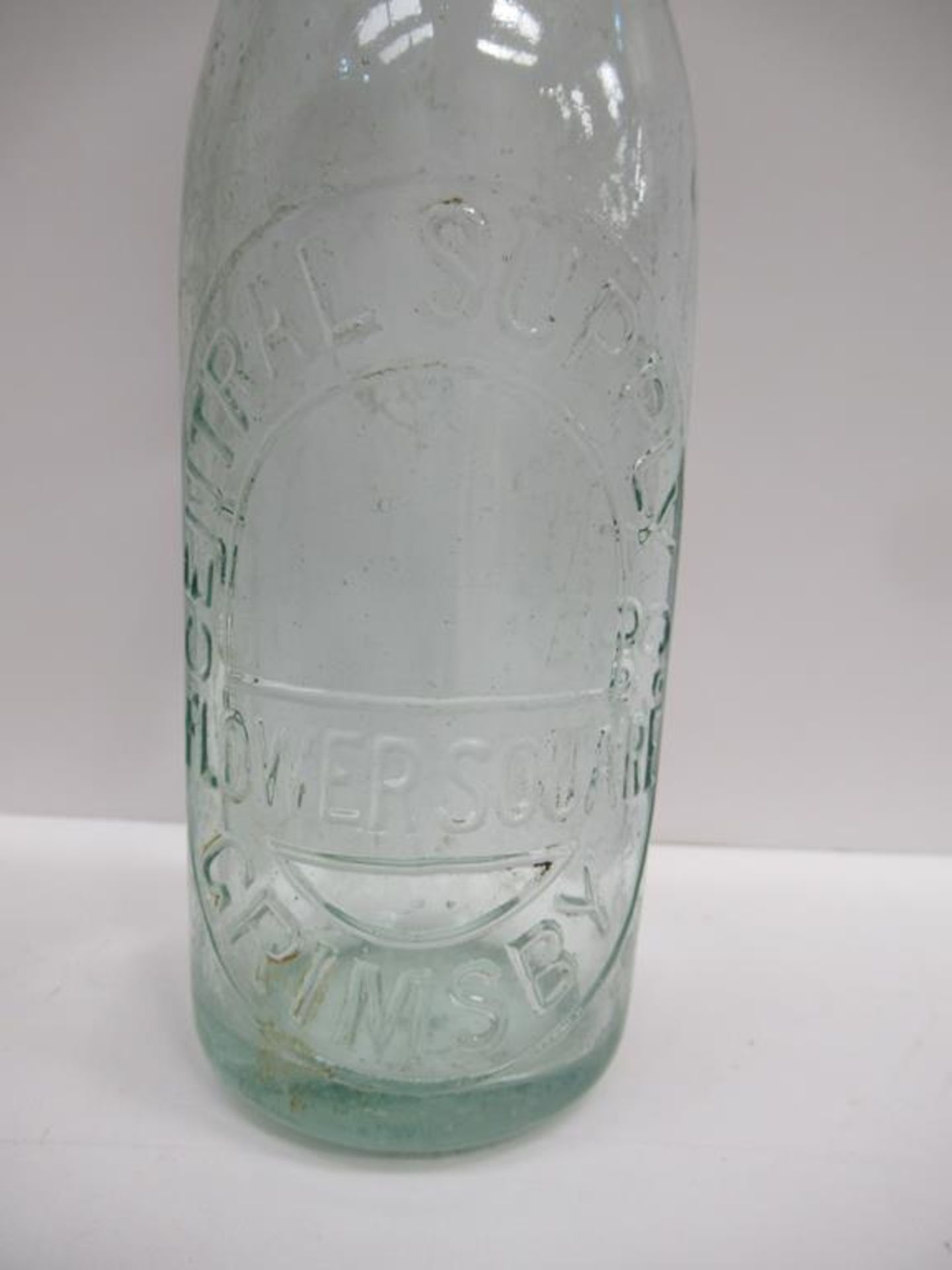 4x Grimsby Central Supply Co (2), Warwicks Cash Stores (1) and H.J. Curry bottles - Image 9 of 13
