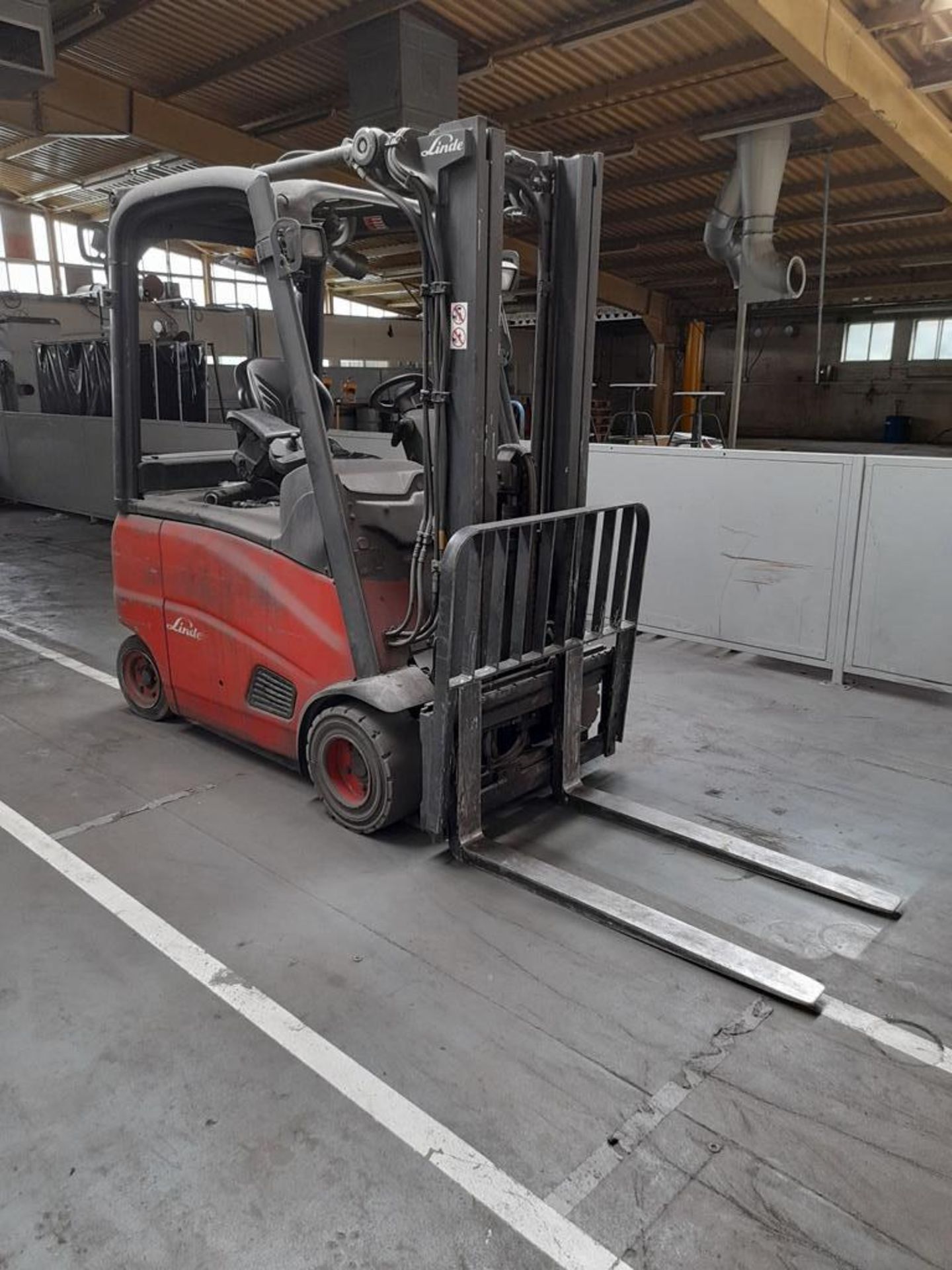 Linde E20PH-01 electric forklift truck, year 2012, s/no. H2X386c01332, rated capacity 2000kg,