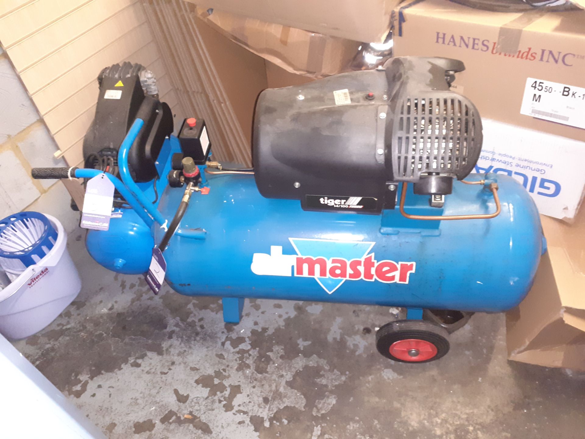 Airmaster Tiger 14/100 Turbo Receiver Mounted Mobile Compressor