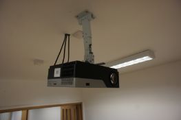 Vankyo Performance V600 Ceiling Mounted Projector
