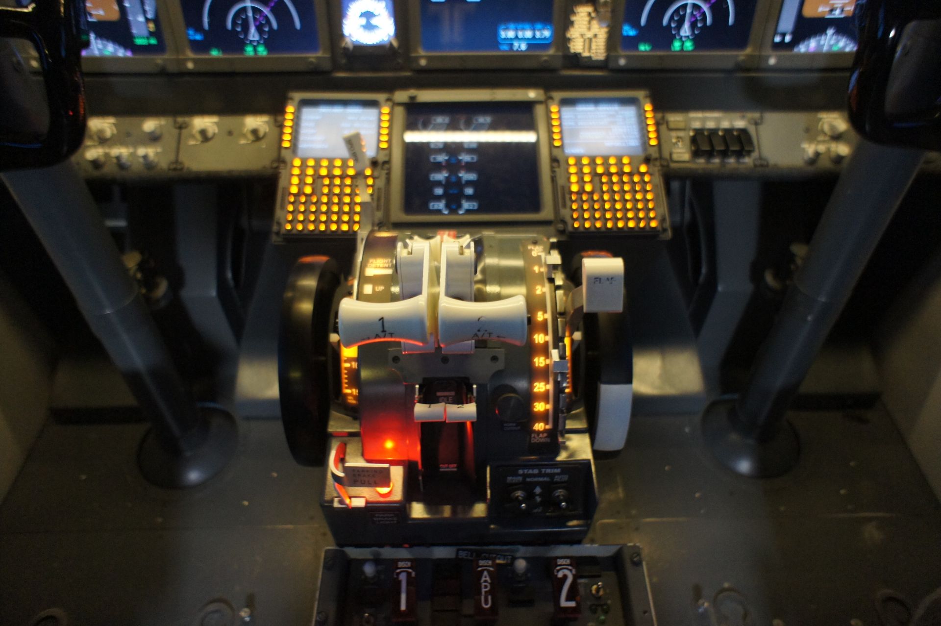 Sim World Flight Deck 737-800 Comprising of: - Fly - Image 5 of 25
