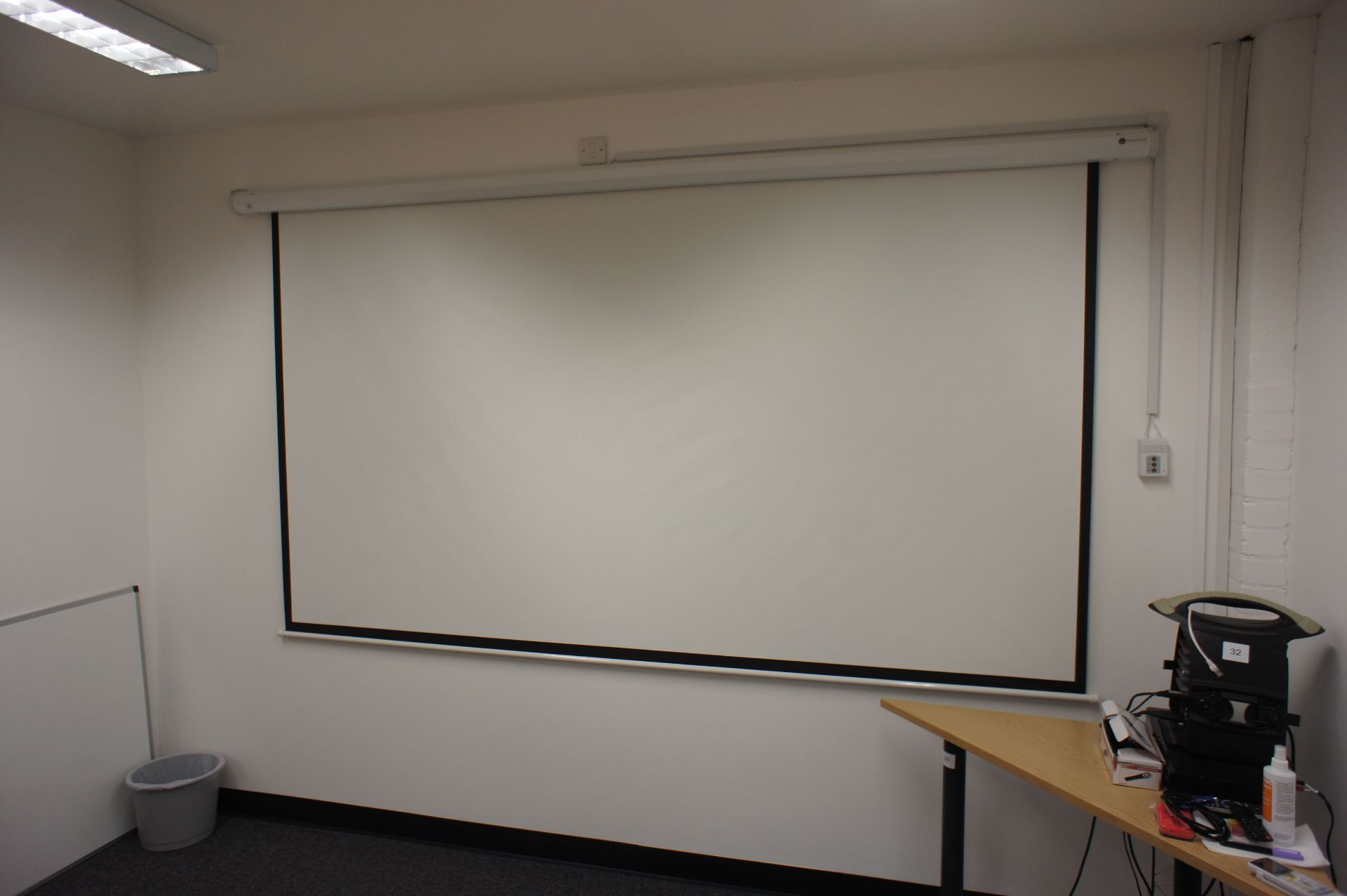 Home Gear Wall Mounted Projector Screen, Electric
