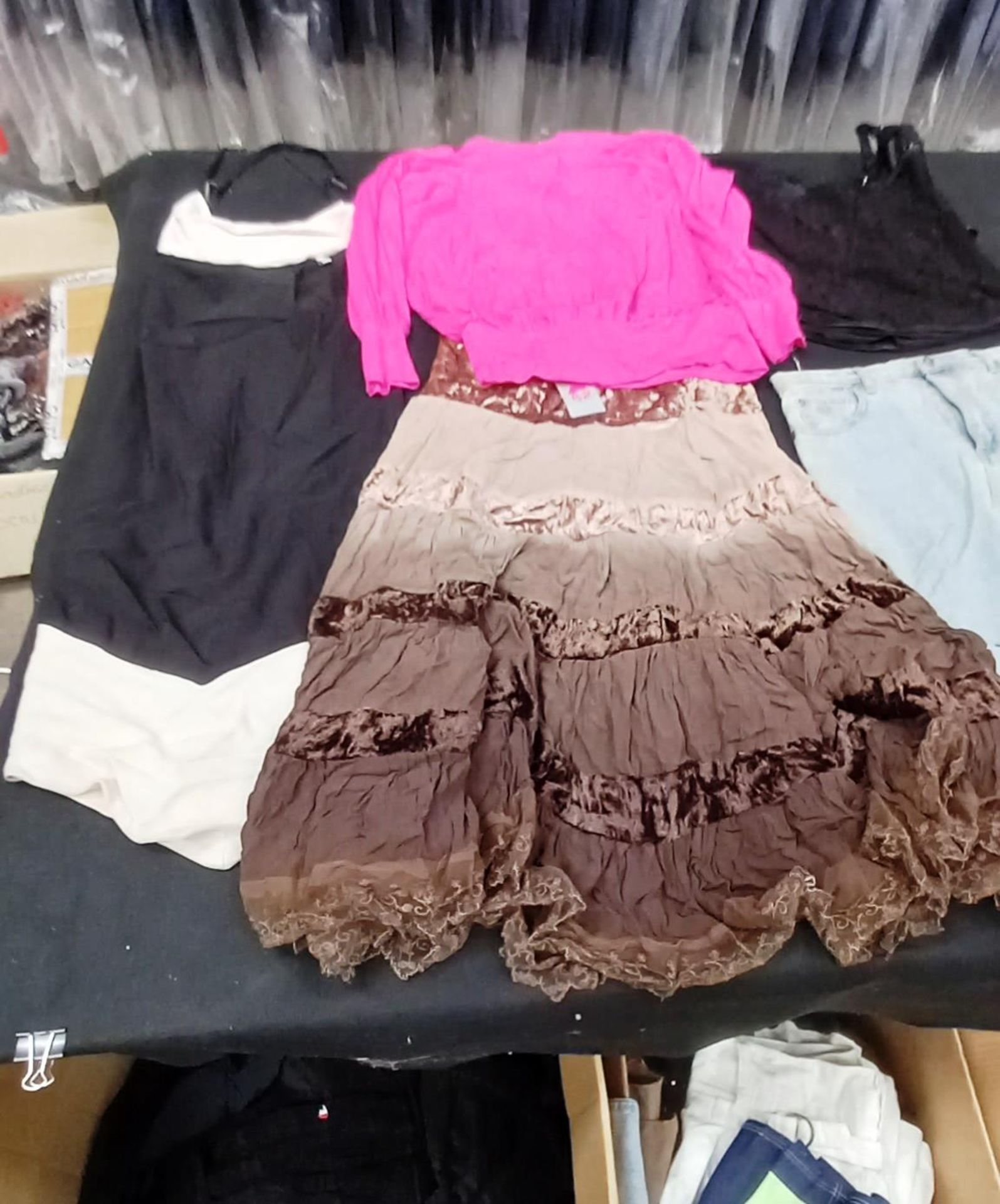 Large Quantity of Various Designer Ladies Clothes to Include Dresses, Tops and Skirts. Size 6 -14 - Image 4 of 5