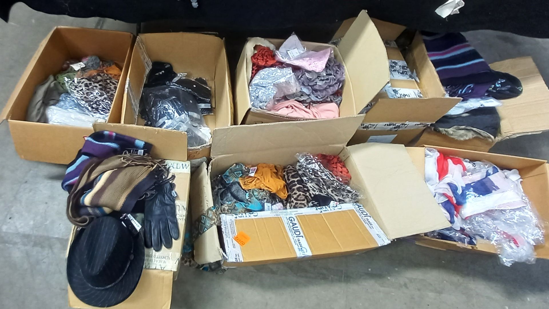 Large Quantity of Various Designer Ladies Scarves, Hats and Gloves - Image 5 of 6