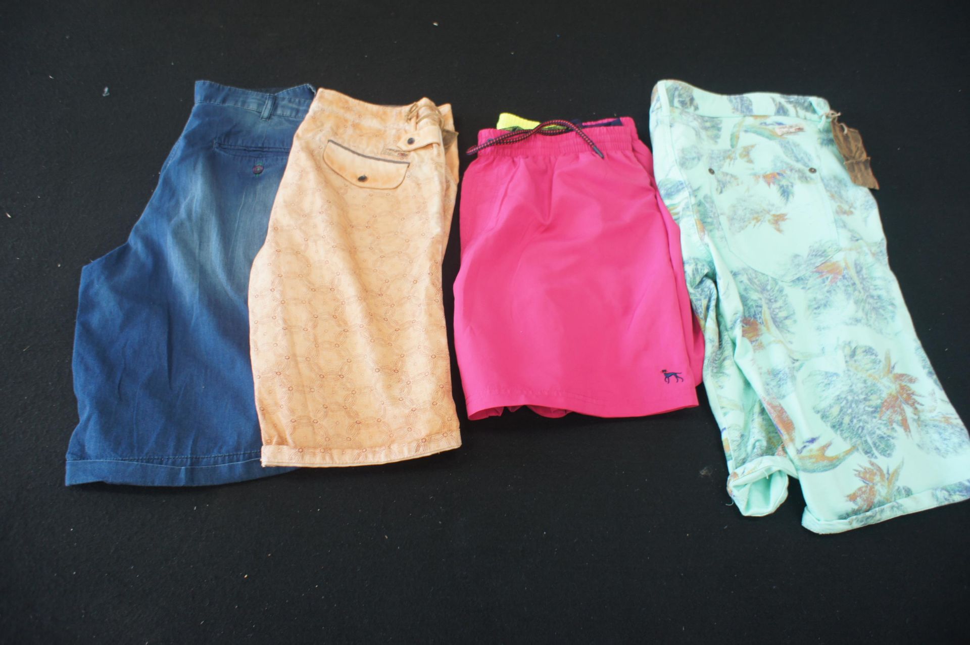 4 x Various designer shorts, Mixed sizes - Image 2 of 3