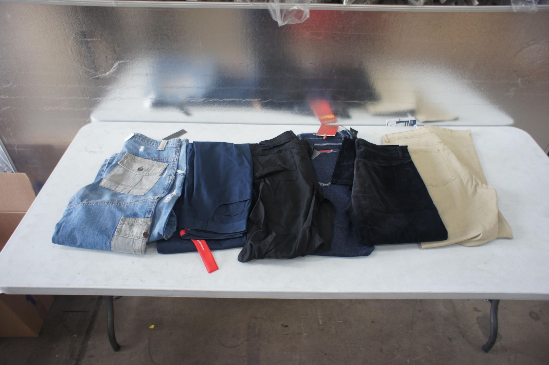6 x Various designer jeans / casual trousers, Vari