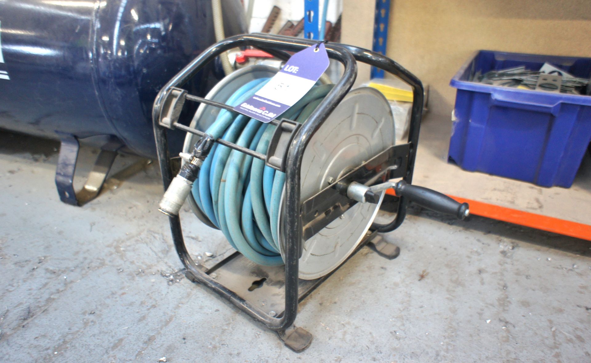 Qty of Air Hose to Reel