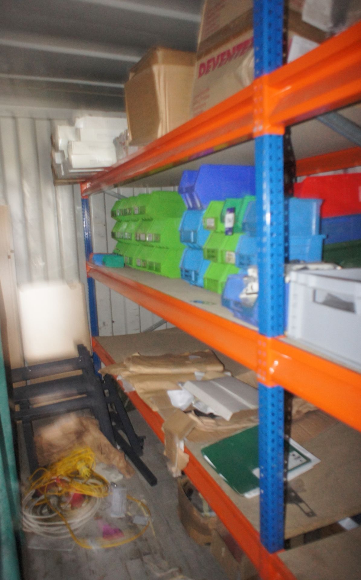 Contents to 4 x Bays of Boltless Shelving includin - Image 10 of 12