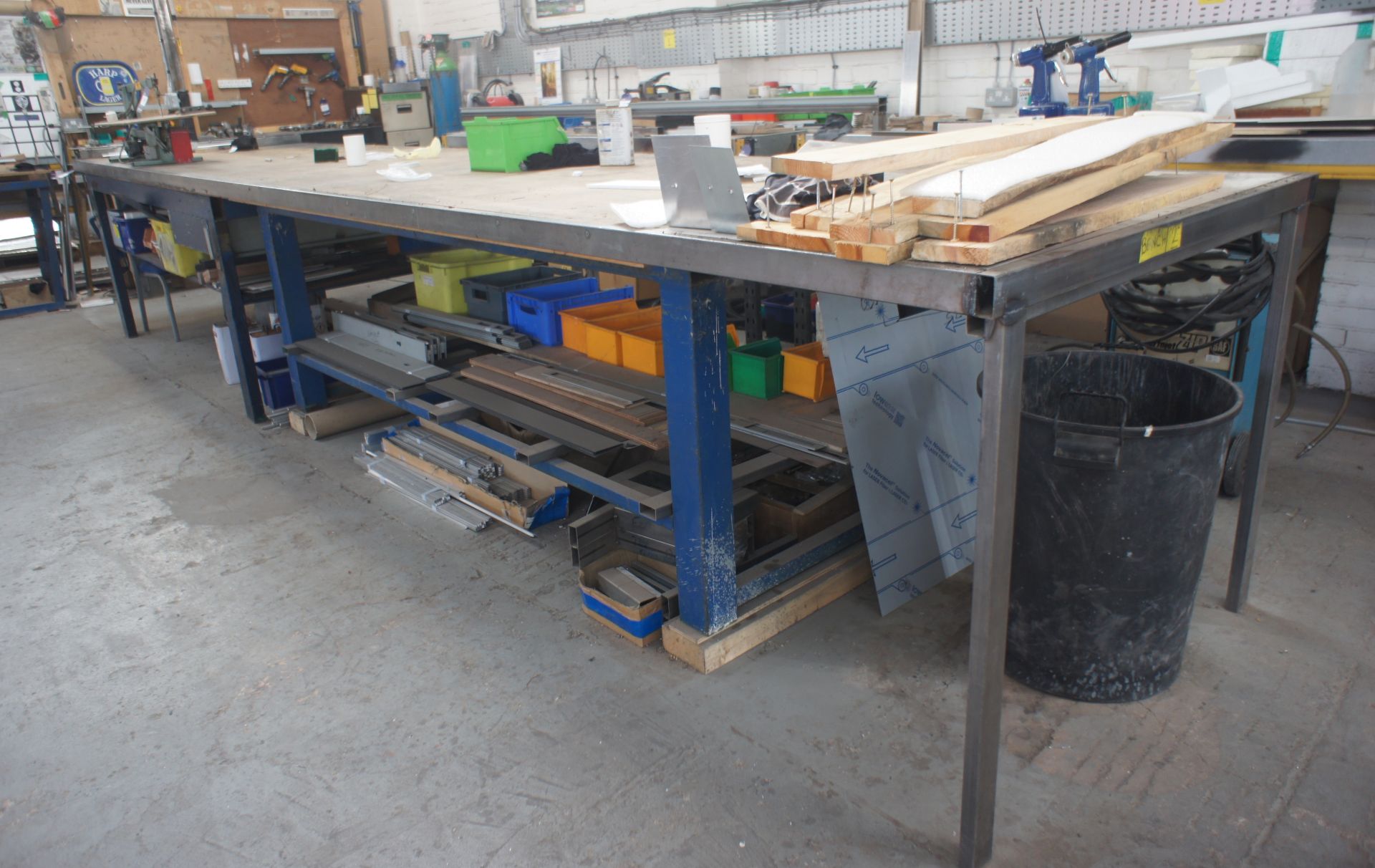 Large Assembly Bench, 6000mm x 1280mm with sockets - Image 2 of 6