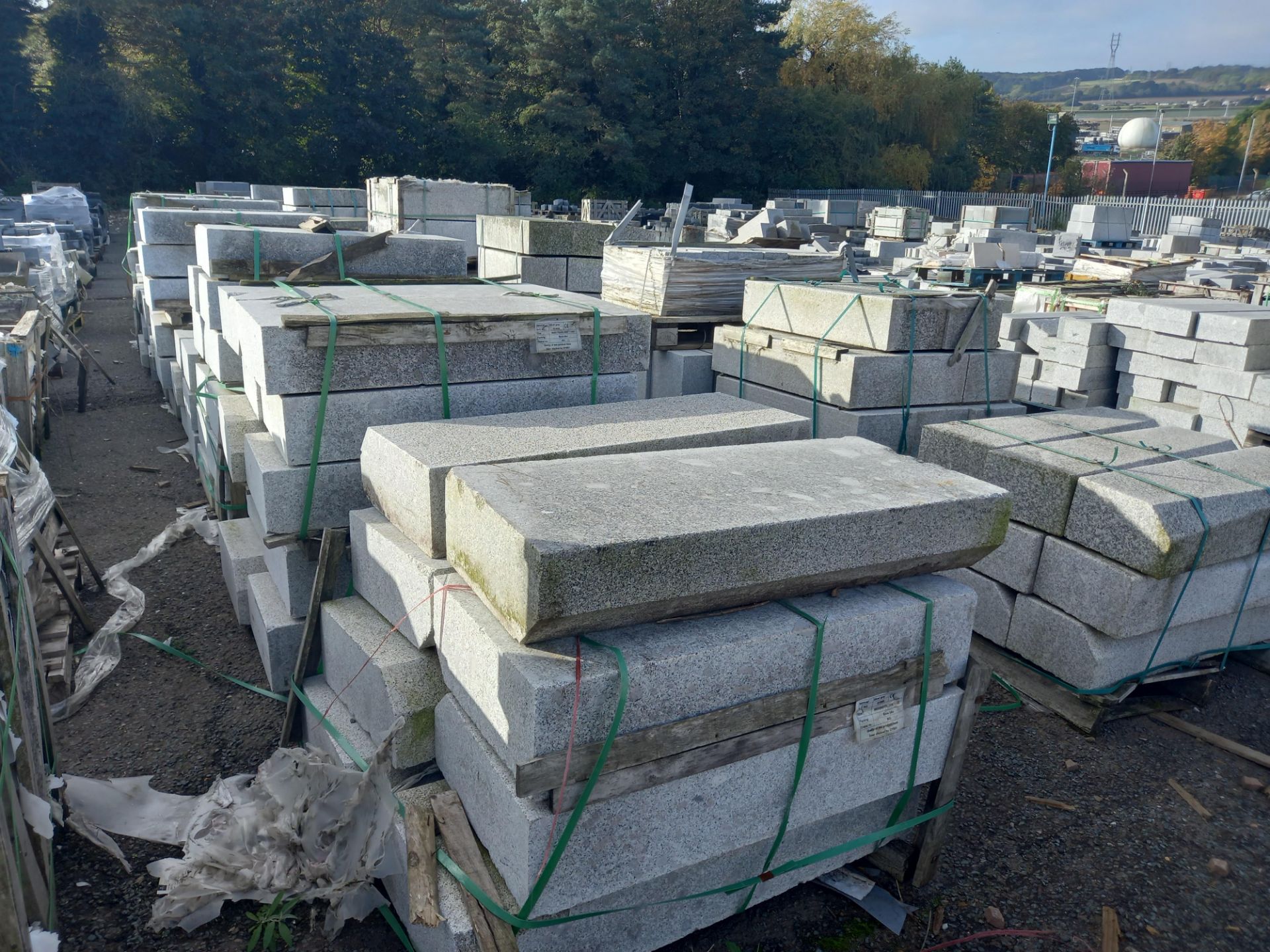 Approx 600 tonnes of granite and other natural stone products for hard landscaping, regeneration, an - Image 25 of 81