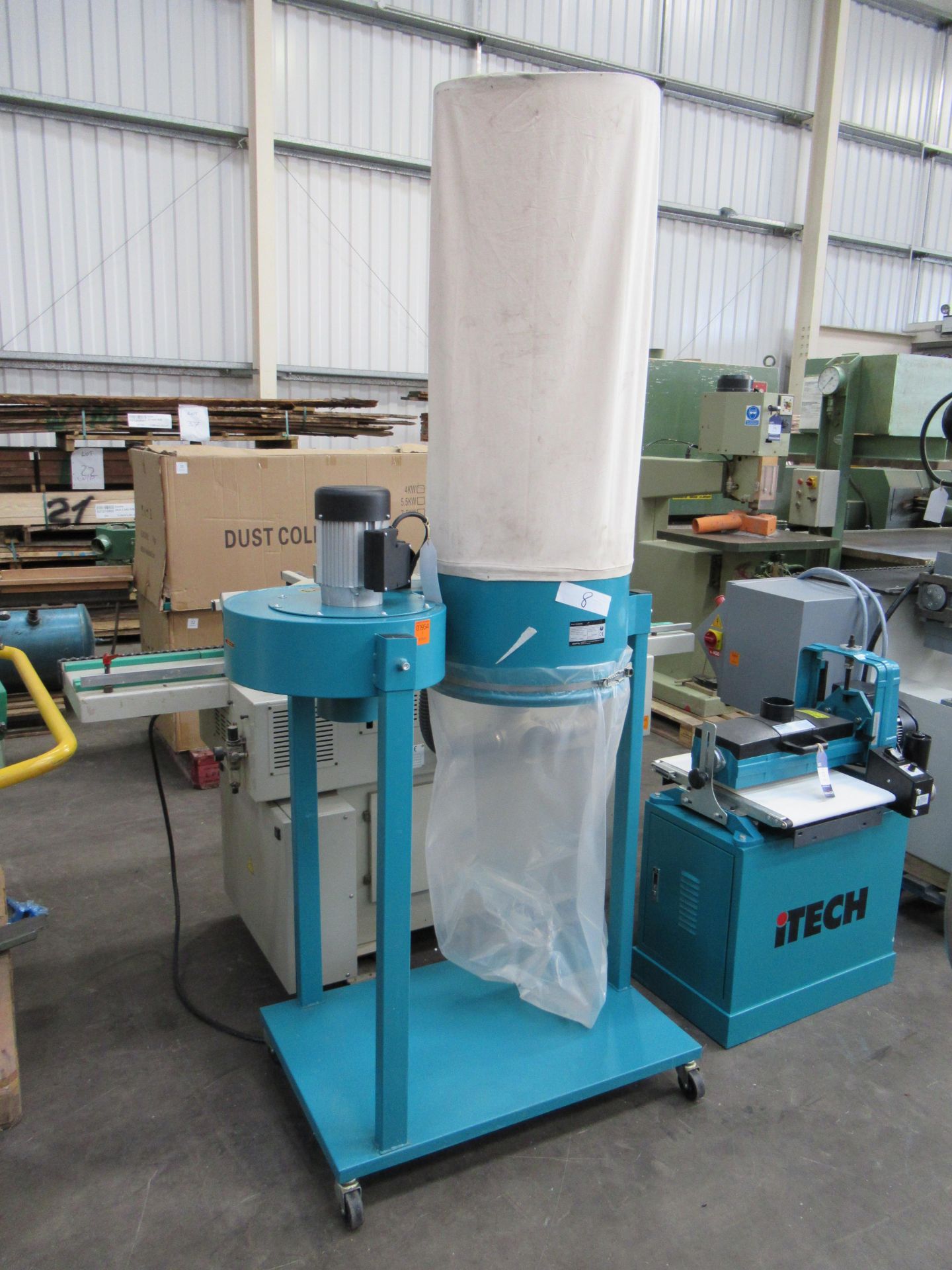 iTech DC3000 mobile dust collector