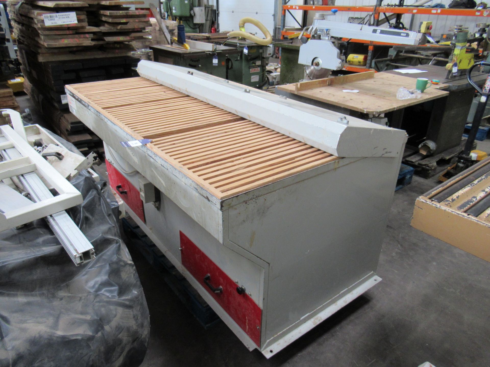 Aagaard AS2000 Sanding down/ draft table