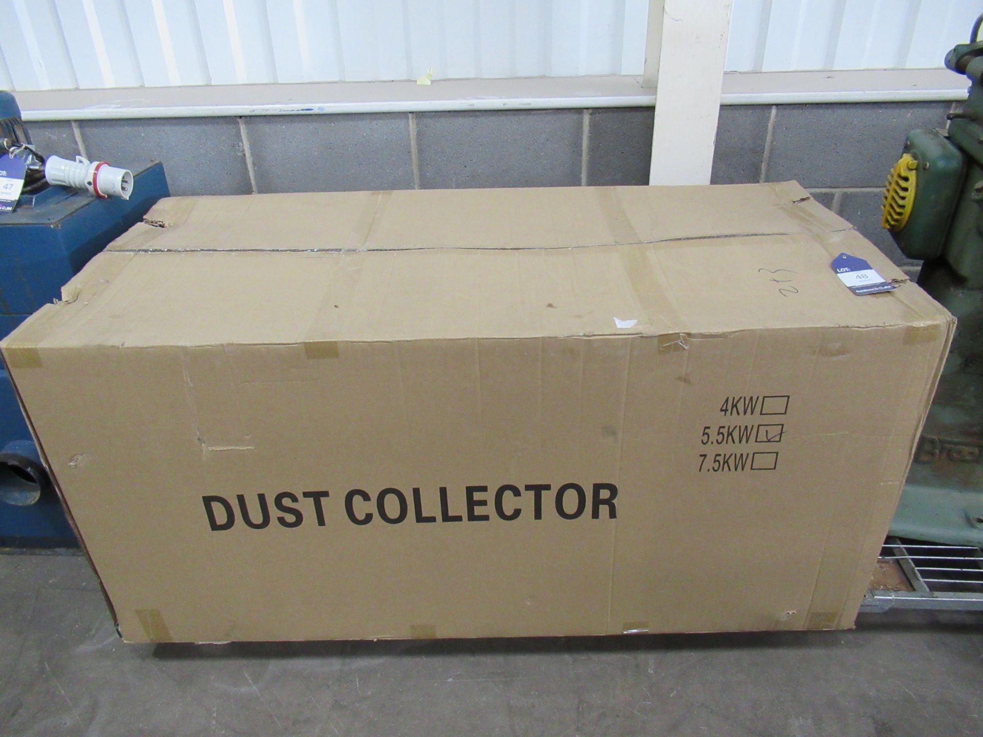 Boxed 5.5kW dust extractor- unused