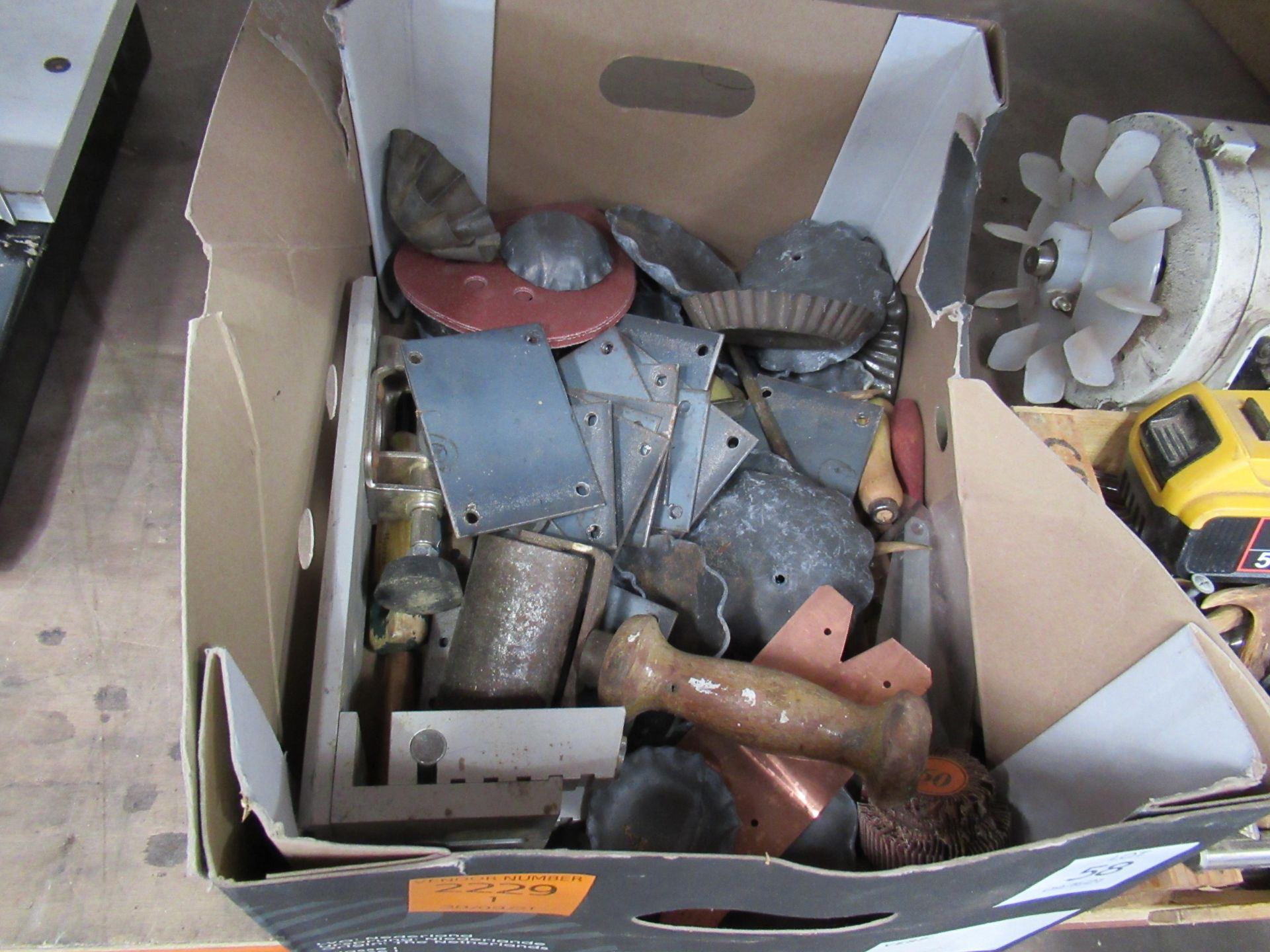 miscellaneouse items including metal plates, motor, handles, part ducting etc. - Image 2 of 4