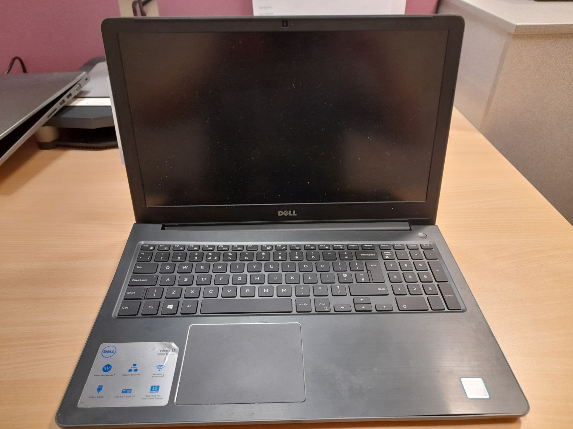 Dell Vostro P62F laptop, with Intel Core i5 7th Gen, Serial Number: 6BMGKP2, Year: 2018 Damage to - Image 3 of 4