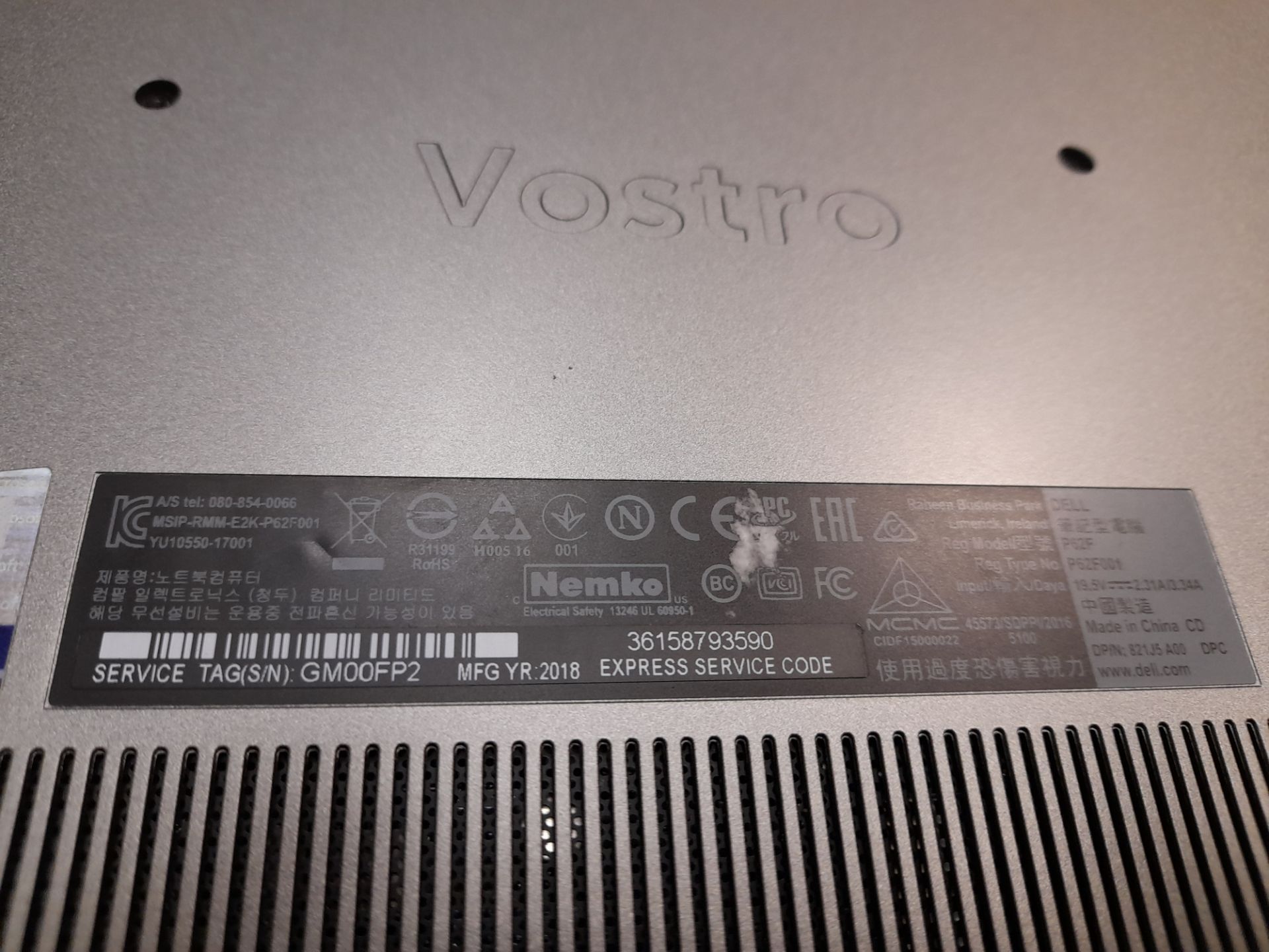 Dell Vostro P62F laptop, with Intel Core i5 7th Gen, Serial Number: GM00FP2, Year: 2018 - Image 2 of 3