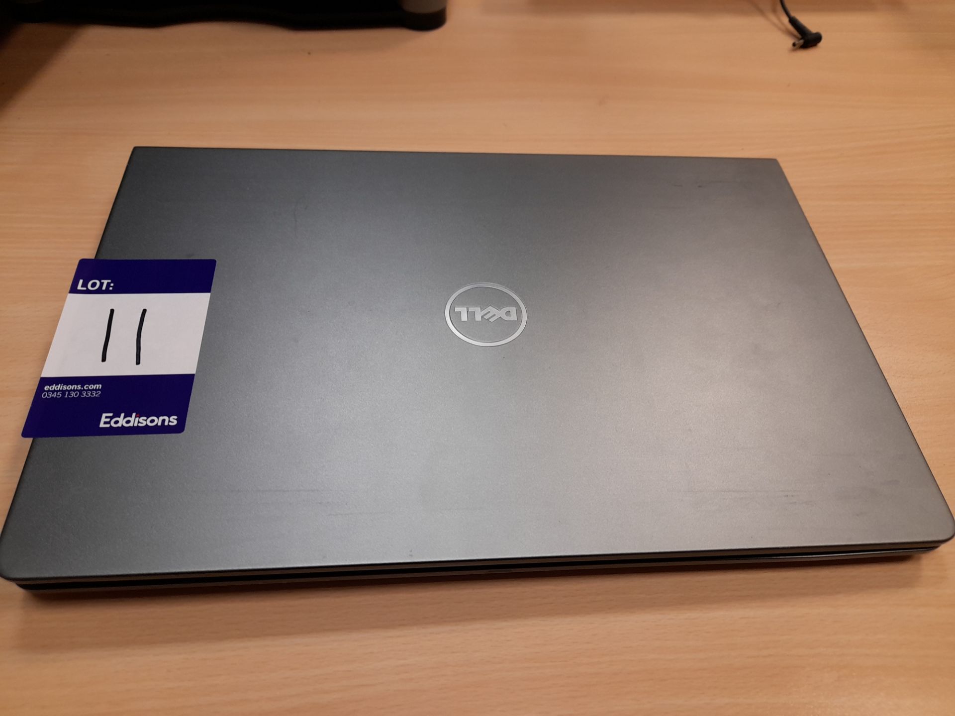 Dell Vostro P62F laptop, with Intel Core i5 7th Gen, Serial Number: 6BMGKP2, Year: 2018 Damage to