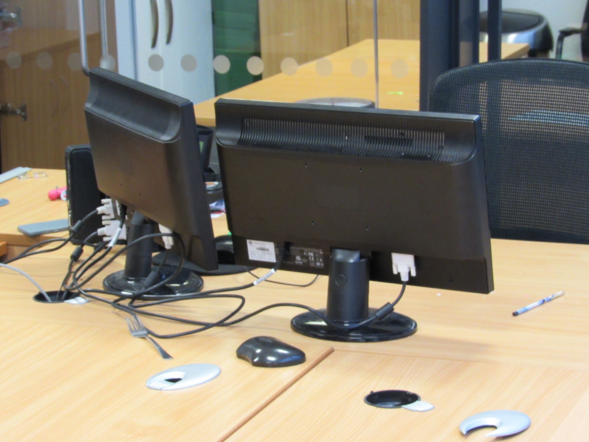 8 Various Computer Screens – (Located in York) - Image 2 of 4