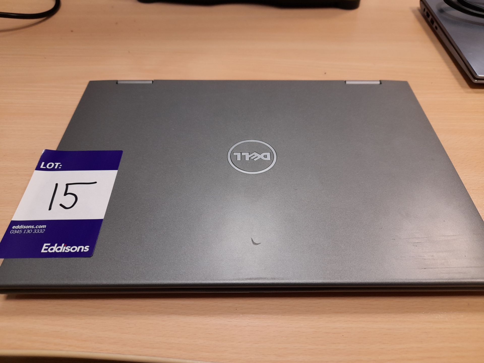 Dell Inspiron P69G with Intel Core i5 7th Gen, Serial Number: F5T8SJ2, Year: 2017