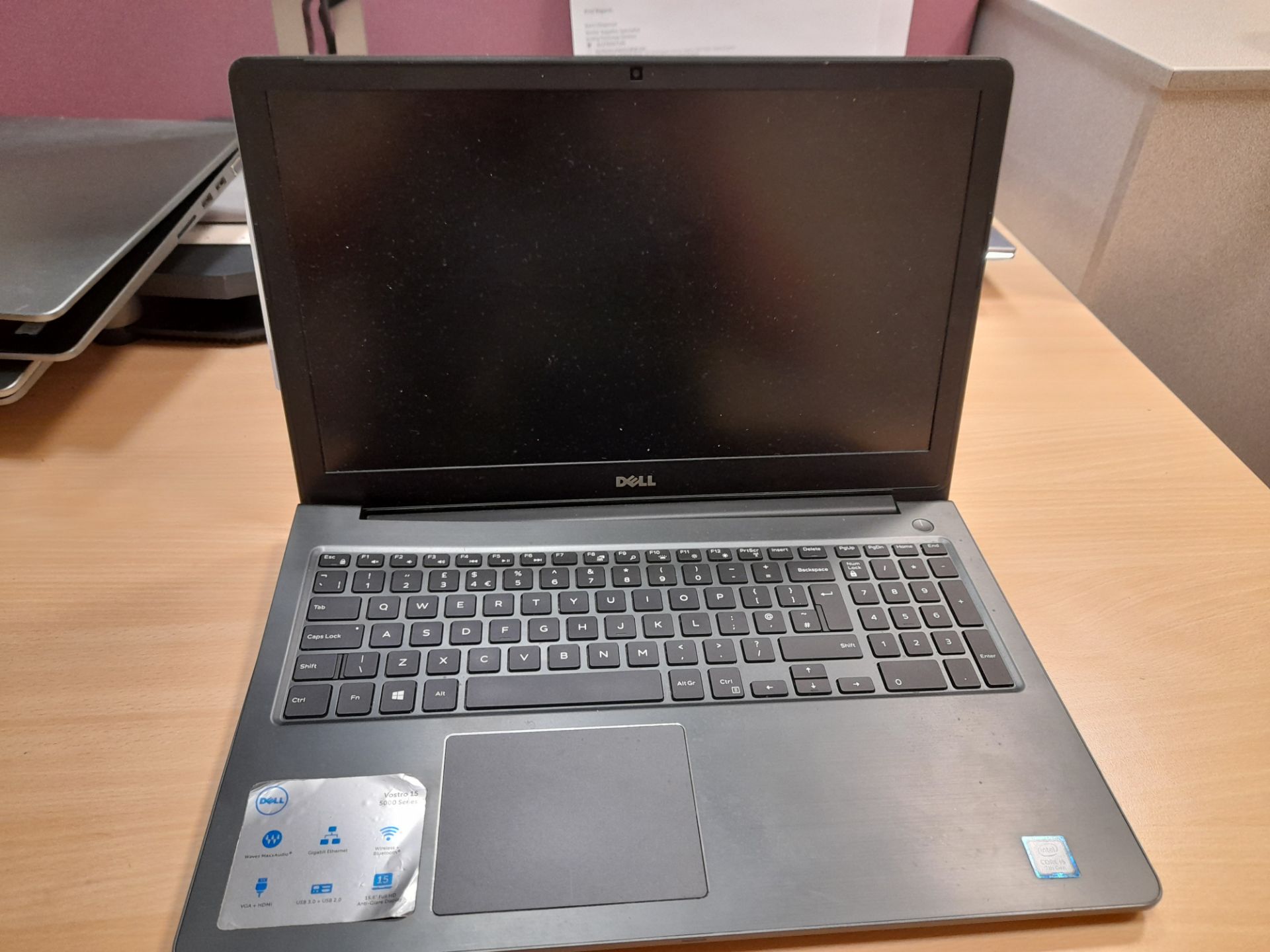 Dell Vostro P62F laptop, with Intel Core i5 7th Gen, Serial Number: 8T7C142, Year: 2018 Damage to - Image 3 of 4