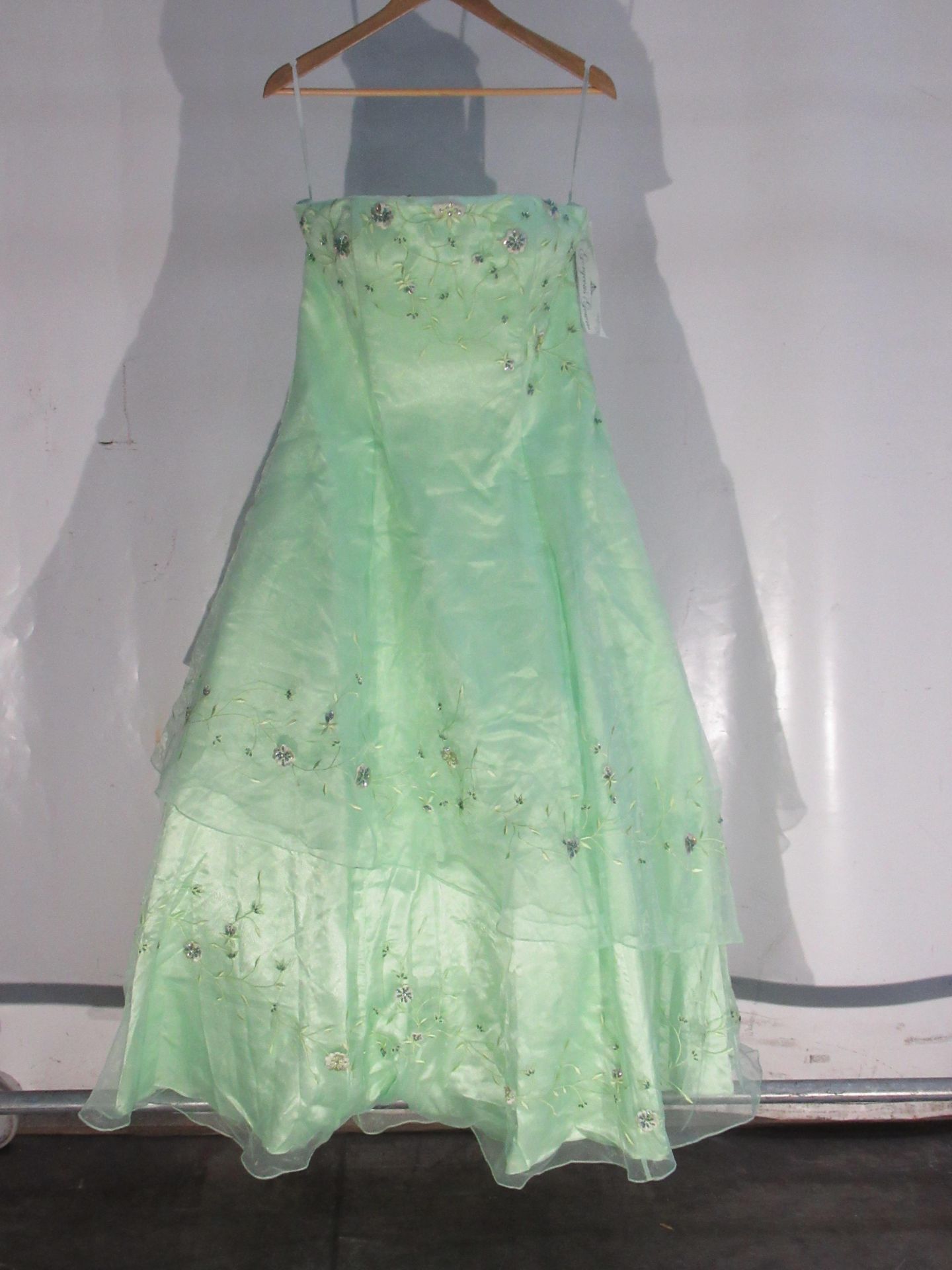 12x La Princesse gowns