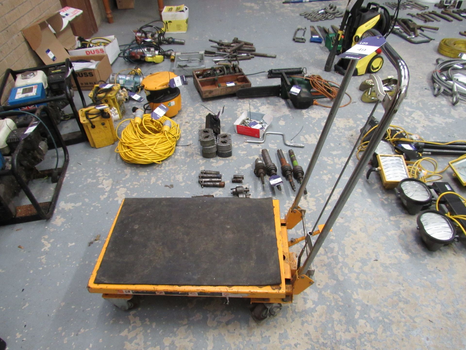 Hydraulic foot pump adjustable height mobile cart - Image 2 of 2