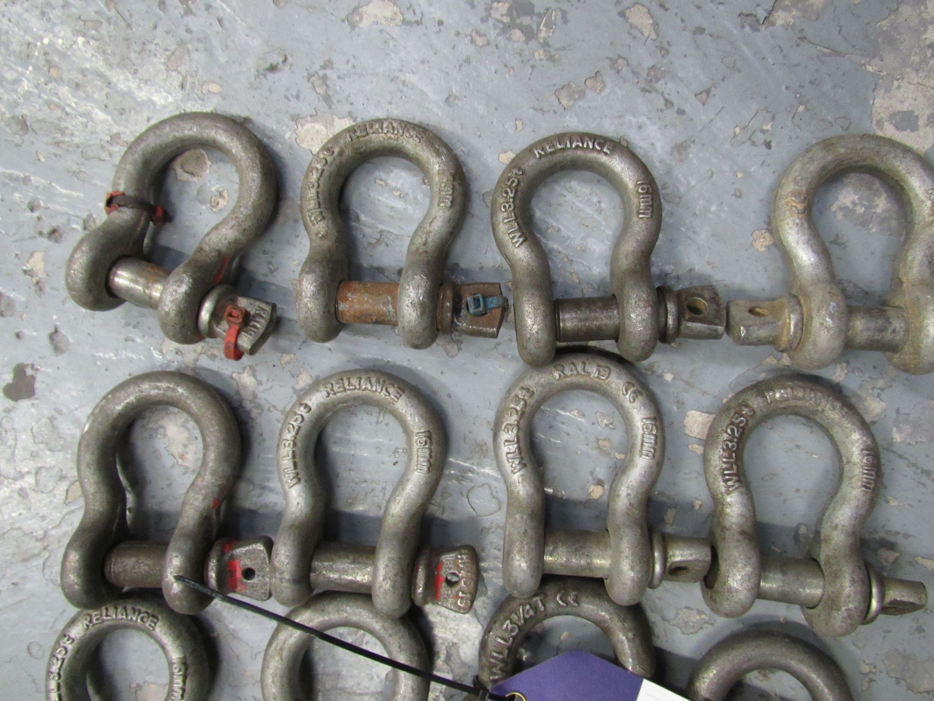 17 Assorted Shackles - Image 3 of 5