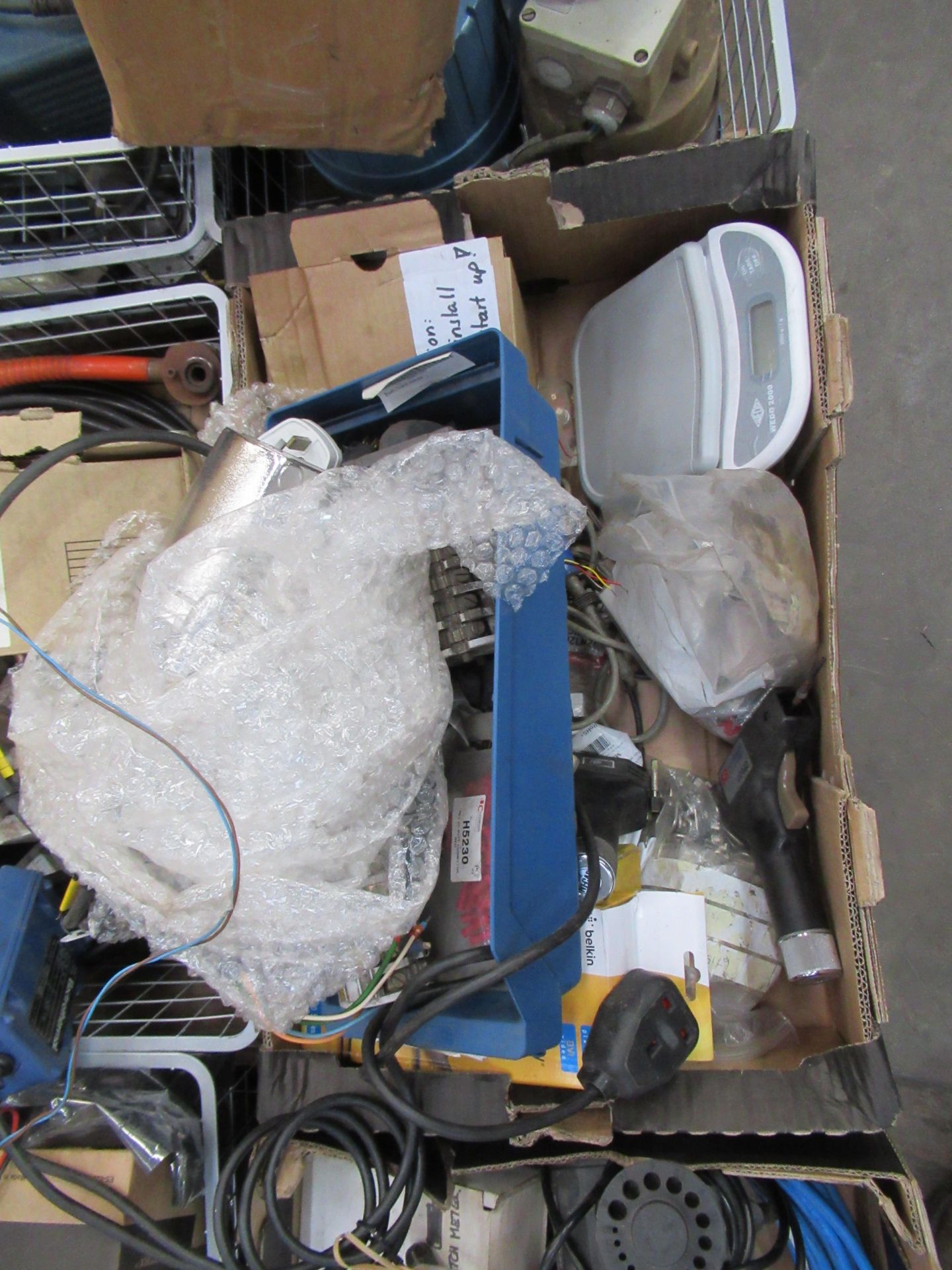 A Pallet of Various Electrical Items - Image 8 of 8