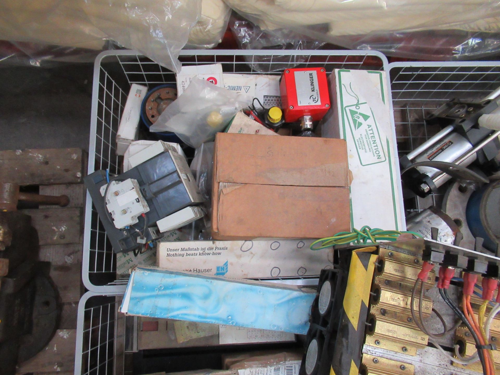 A Pallet of Various Electrical Items - Image 4 of 8