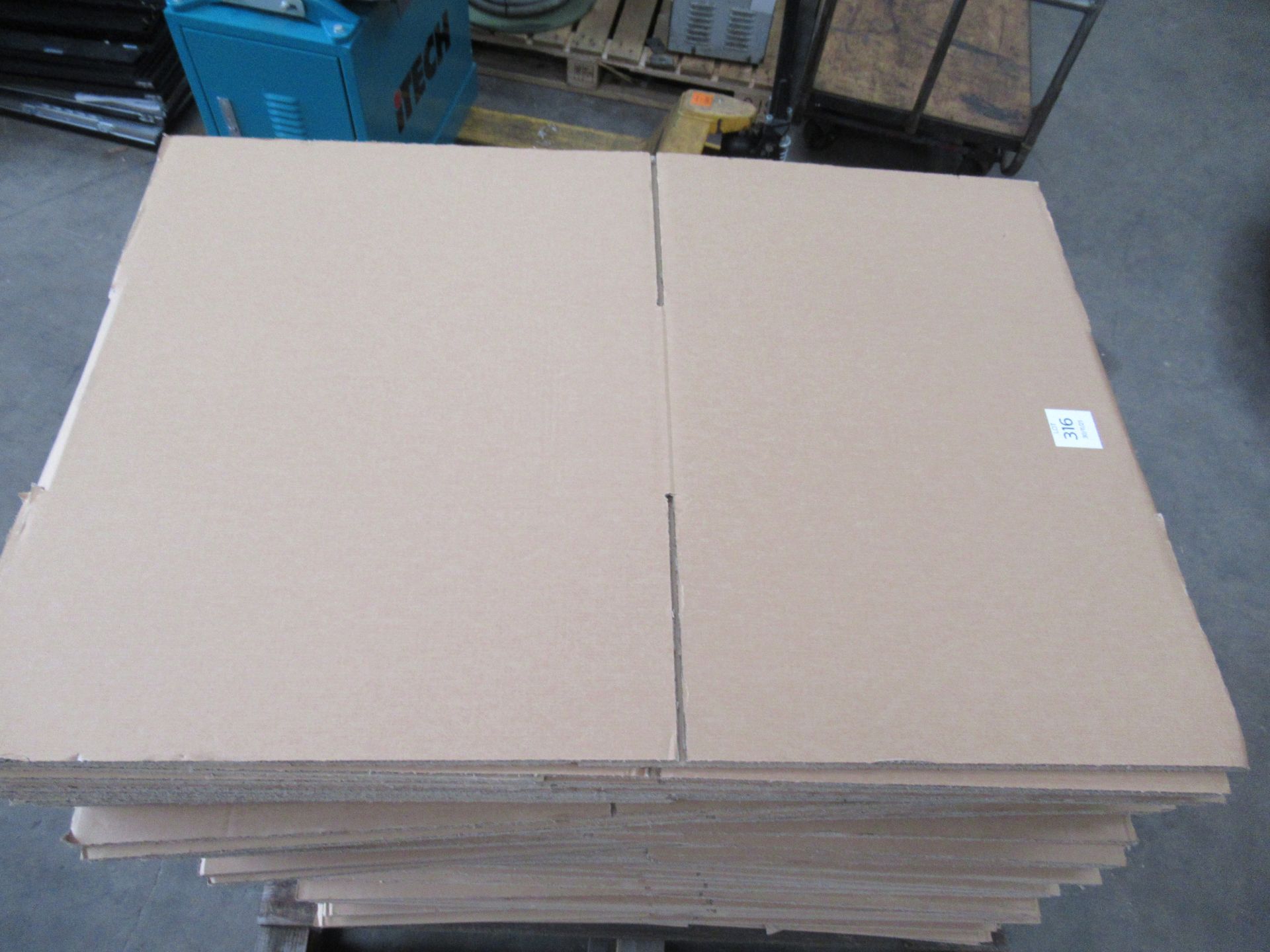 A Pallet of Cardboard Boxes - Image 2 of 4