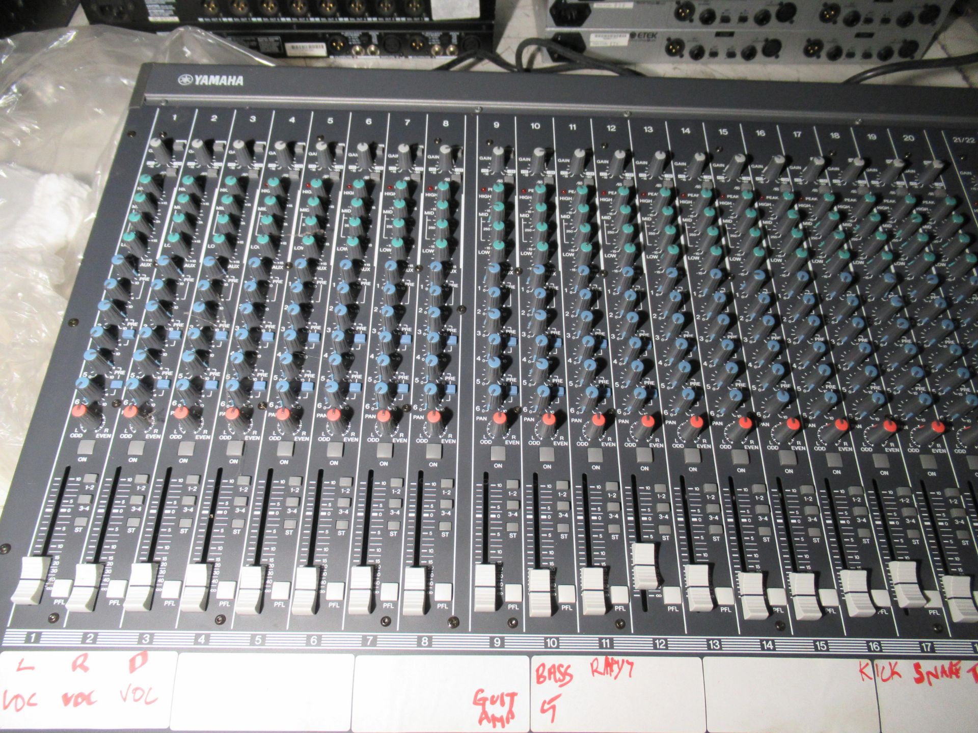 Yamaha GF 24/12 Mixer - Image 2 of 4